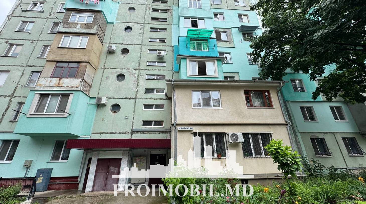 https://images.proimobil.md/Y5FAVGiY54hRNmXawRPtl_fOmTXN1XeDyQQxqVpVxzk/watermark:0.75:so:0:30:0.39/resize:fill:1460:816:1/gravity:ce/bG9jYWw6Ly8vZXN0YXRlL2xyLzAyNWE0OTRiLTExZDAtNDEyMy04YTc1LTVjYmU4MDYyODRjMS5qcGVn