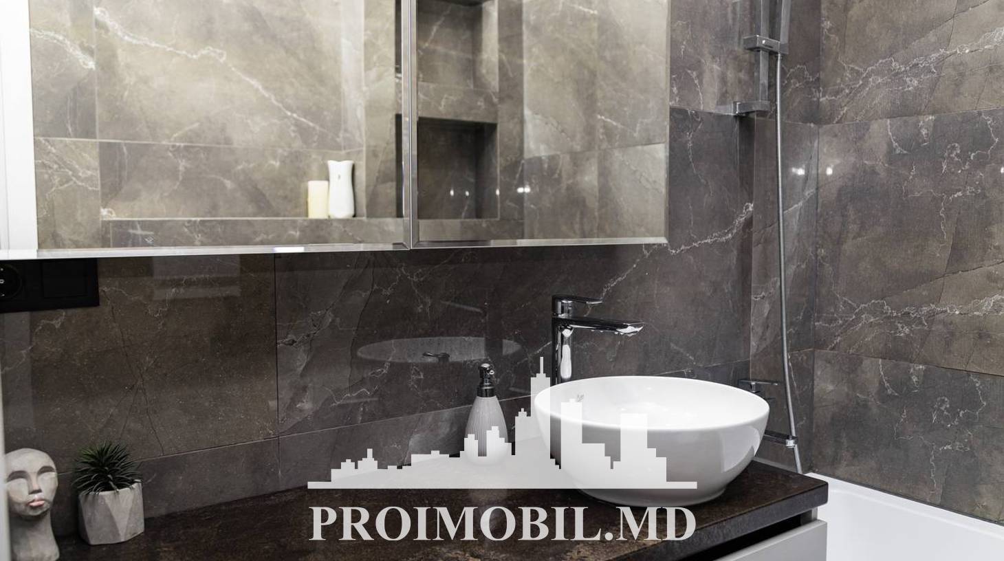 https://images.proimobil.md/Y65x2PJy3VQmu1dFBEdS5DQUyc1ERz0M7L4zr7bGKik/watermark:0.75:so:0:30:0.39/resize:fill:1460:816:1/gravity:ce/bG9jYWw6Ly8vZXN0YXRlL2xyLzM2ZWU0YzNjLTJkM2EtNDk0Mi05Zjc1LTRmYTJiMmE1MDg1Yi5qcGVn