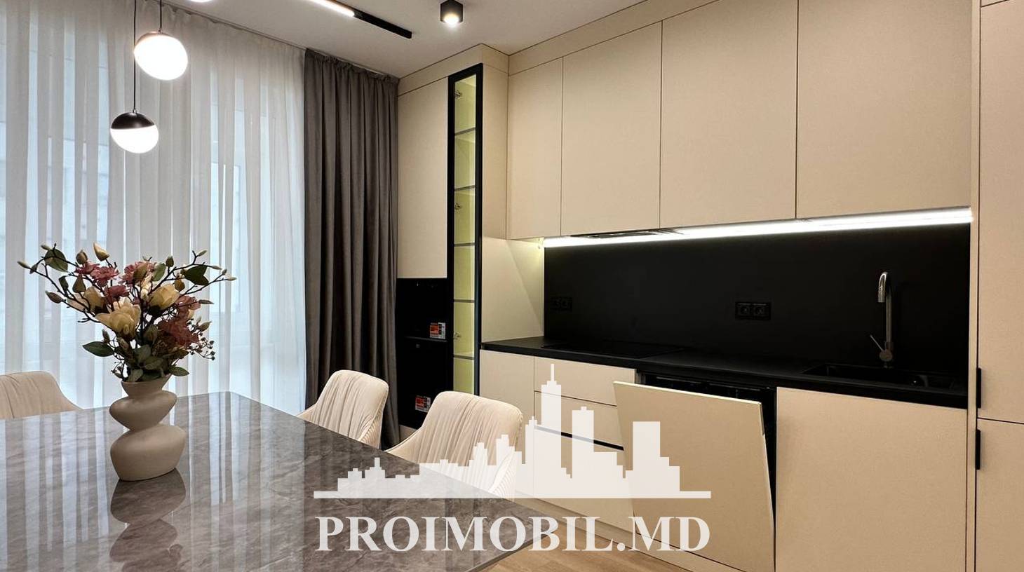 https://images.proimobil.md/Y80YKDrcFQHZdhe_3dqV9byCXdHxjjGGr3PPbNMm1ck/watermark:0.75:so:0:30:0.39/resize:fill:1460:816:1/gravity:ce/bG9jYWw6Ly8vZXN0YXRlL2xyL2FiY2QxNDA5LTJjMWQtNDBmYS05NjI5LWU3MTI2ZWUzZjI3Yi5qcGVn
