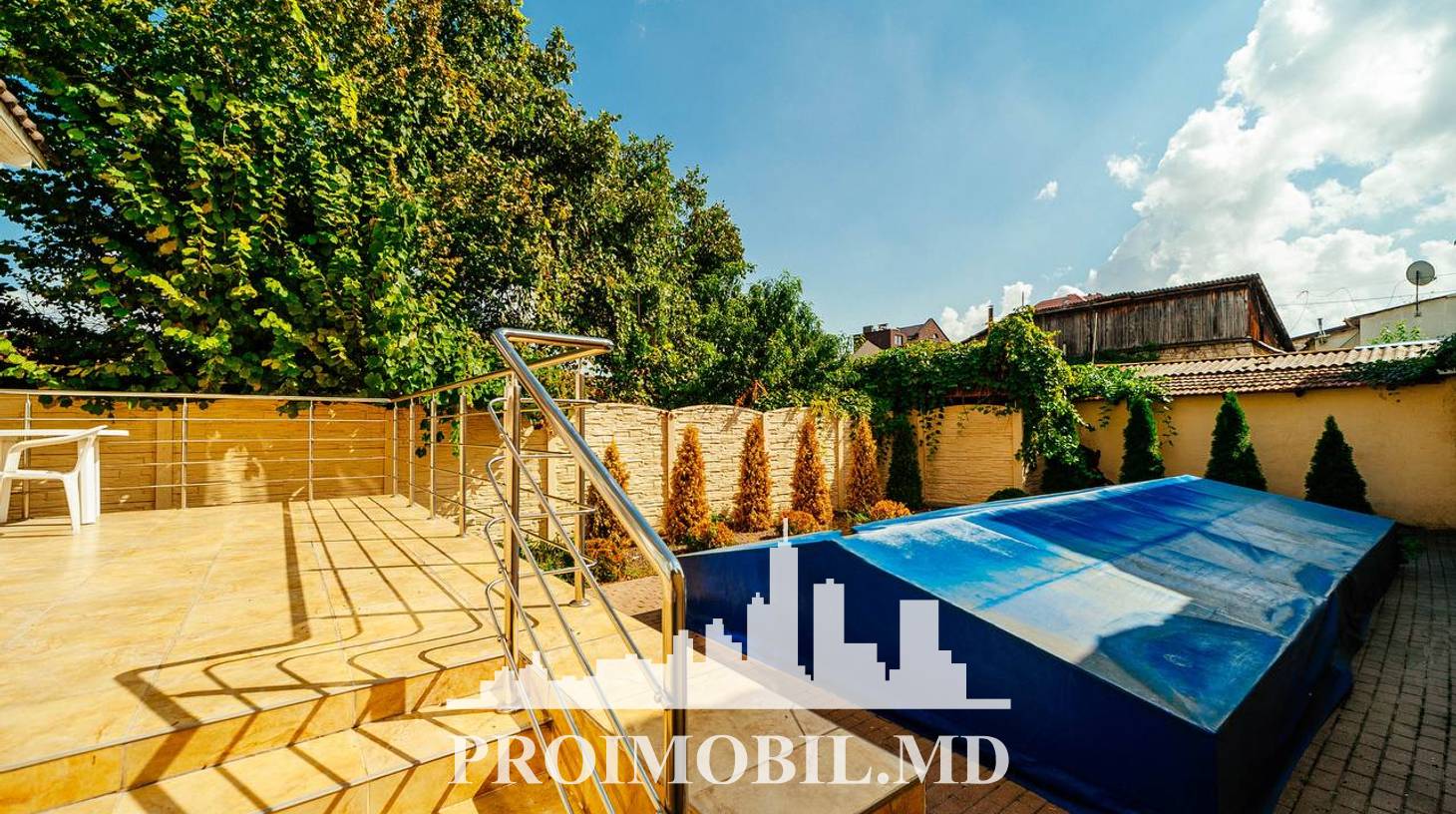 https://images.proimobil.md/Y9e1OevJIP2rXYwmZP2lDry4p8zs0Z98HovAPZ5A5c8/watermark:0.75:so:0:30:0.39/resize:fill:1460:816:1/gravity:ce/bG9jYWw6Ly8vZXN0YXRlL2xyL2JkOTc5OGQ0LTYwZTktNGE1ZC05NTY1LWU3NzQ2NTUyODhkMC5qcGVn