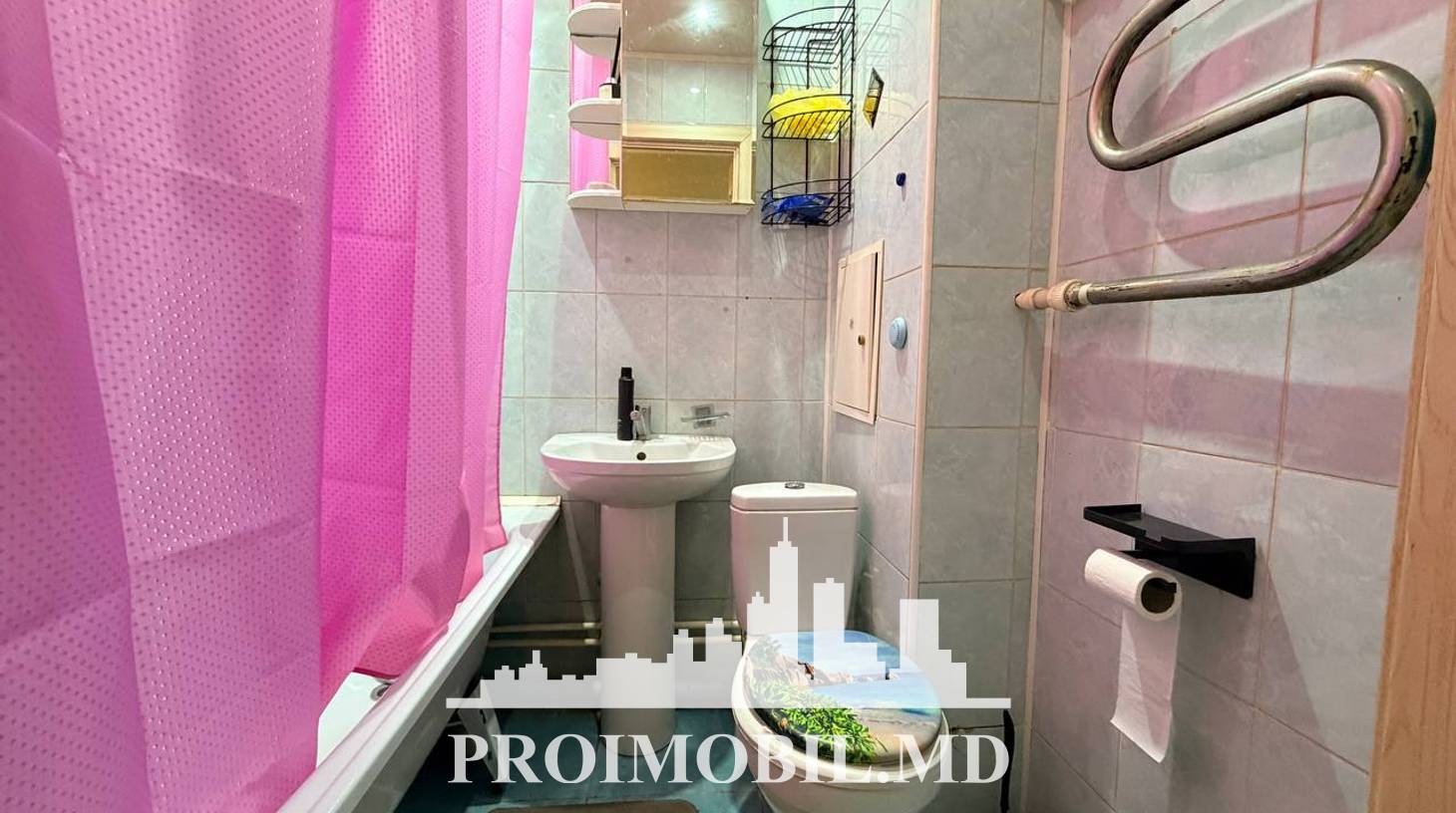 https://images.proimobil.md/YA8MLeqzJmB160obPNsBeU1pEDmmxVJJ44BEKIAO_Vo/watermark:0.75:so:0:30:0.39/resize:fill:1460:816:1/gravity:ce/bG9jYWw6Ly8vZXN0YXRlL2xyL2ZhMzVjMTViLTk2ODctNDkyMy1iMmYwLTQzZGMyNDQwYzM2Yy5qcGVn