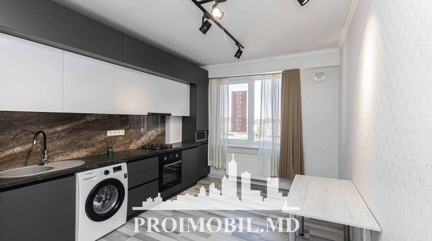https://images.proimobil.md/YCydJaN2hrNv-zlNR6TFXFqMeyamvQLy45YbSDq6u_Q/watermark:0.75:so:0:30:0.39/resize:fill:1460:816:1/gravity:ce/bG9jYWw6Ly8vZXN0YXRlL2xyLzVmNjYzNzdmLWUxYjAtNDhiNy1hM2NjLTA5YThiMGViOWU2Ny5qcGVn