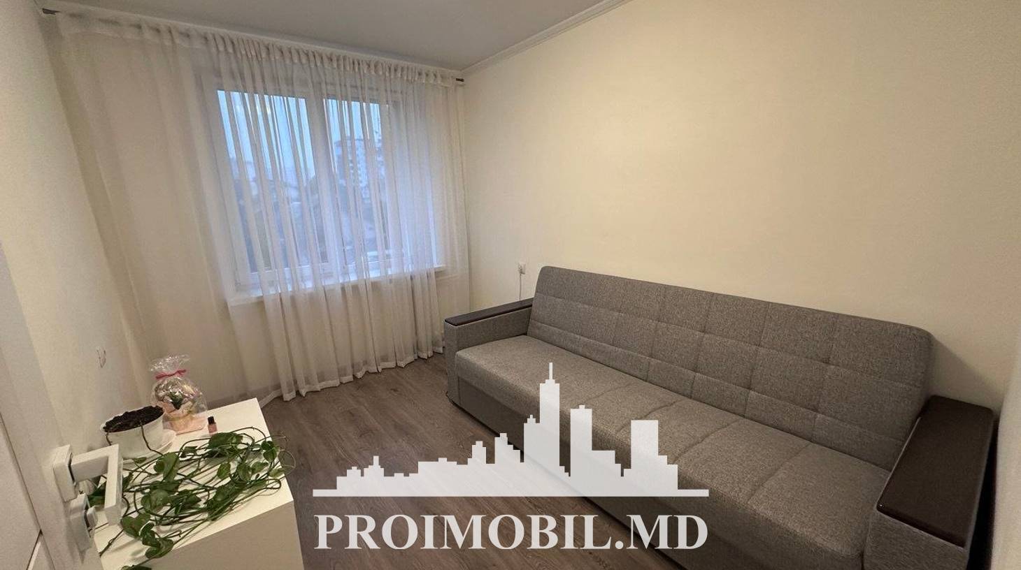 https://images.proimobil.md/YDQpEkkN3P7xa7klCjMWoEtRGl9mrTC94pGOGkuyzbQ/watermark:0.75:so:0:30:0.39/resize:fill:1460:816:1/gravity:ce/bG9jYWw6Ly8vZXN0YXRlL2xyLzNiN2RjMzM3LTYwMjktNGRkNC1hZTQxLTIwNzdiYWQ3ZGE4Yi5qcGVn