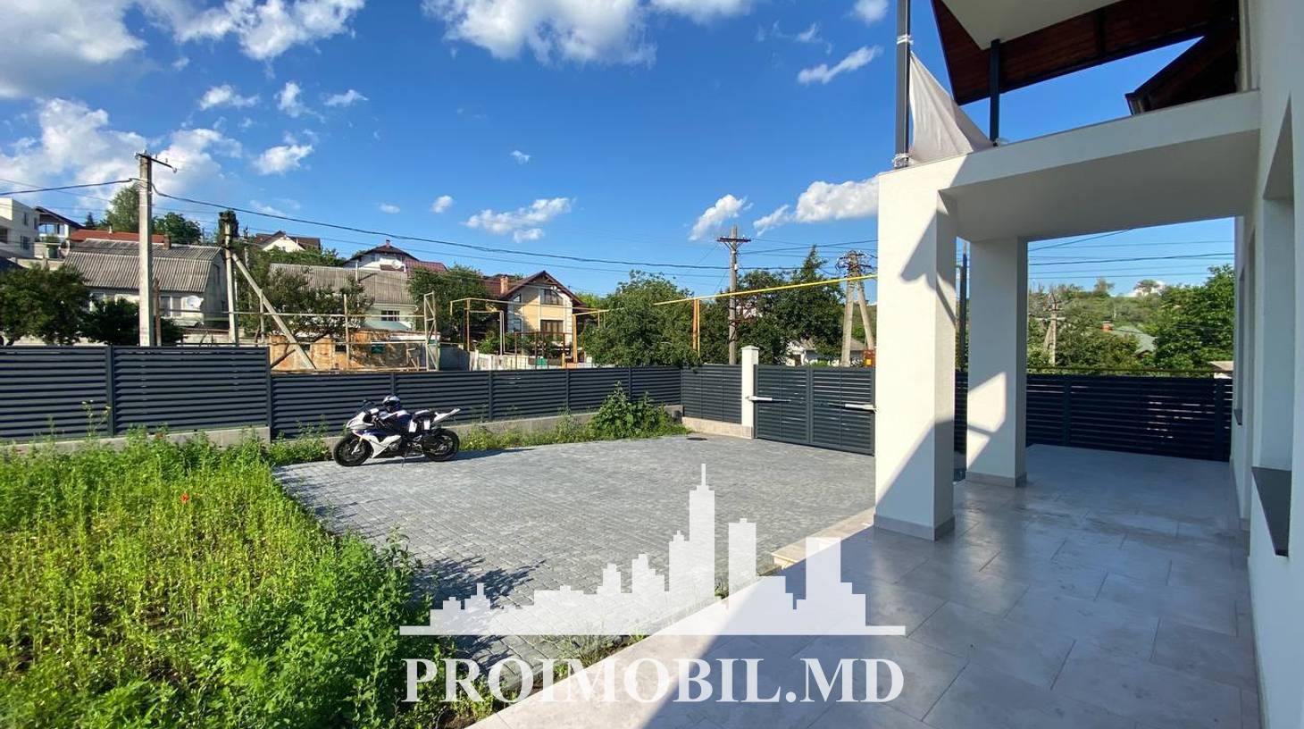 https://images.proimobil.md/YDiysJIE1jM-YtxcmUK4WLEejUEVPELWGUdmvOFiOZA/watermark:0.75:so:0:30:0.39/resize:fill:1460:816:1/gravity:ce/bG9jYWw6Ly8vZXN0YXRlL2xyL2QwM2Y1OTdhLTliYTUtNDljNy05YjgwLTg0MjlkNzA0MWZhZC5qcGVn