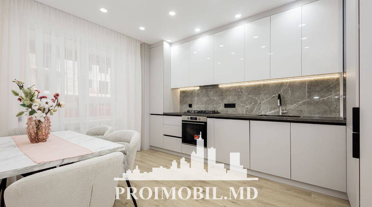 https://images.proimobil.md/YEBERRmQnns3lOtjgKzhUV5Qq20yxsR0rwKzDE2PvB4/watermark:0.75:so:0:30:0.39/resize:fill:1460:816:1/gravity:ce/bG9jYWw6Ly8vZXN0YXRlL2xyLzBhODExYjA0LWU2NWQtNDYxNi1hYjQ0LWY2YzE1YWQ4NDAzMS5qcGVn