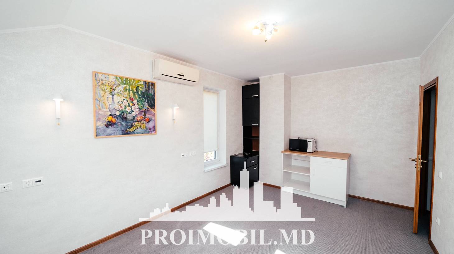 https://images.proimobil.md/YEv_l-DK08FRkIzmk32Qgy8RrPQXWYG31bFXVtD06Ls/watermark:0.75:so:0:30:0.39/resize:fill:1460:816:1/gravity:ce/bG9jYWw6Ly8vZXN0YXRlL2xyLzQzZTE1MGY2LTQyYzItNDEzMC1iMDhmLThjNzM3NjI3M2IzZC5qcGVn