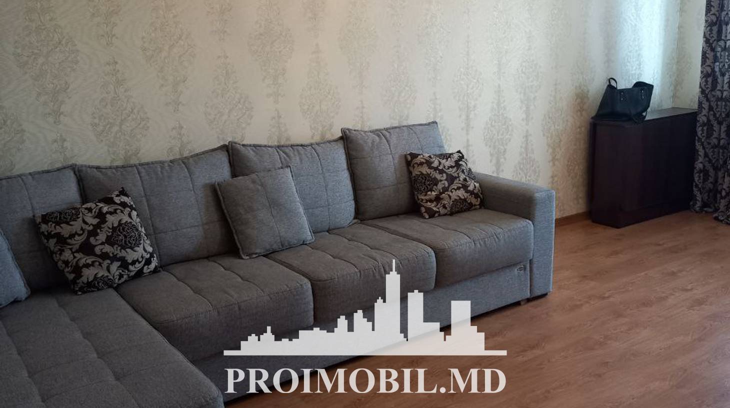 https://images.proimobil.md/YGkhhf_5tibjrI4fDUqE6tIVJSX764a__W-AvhbCBME/watermark:0.75:so:0:30:0.39/resize:fill:1460:816:1/gravity:ce/bG9jYWw6Ly8vZXN0YXRlL2xyL2Y5MWI4ZjdmLTcwN2MtNDk5Yy1iNDI5LTMxZWIwMzZhYWI5Yy5qcGVn