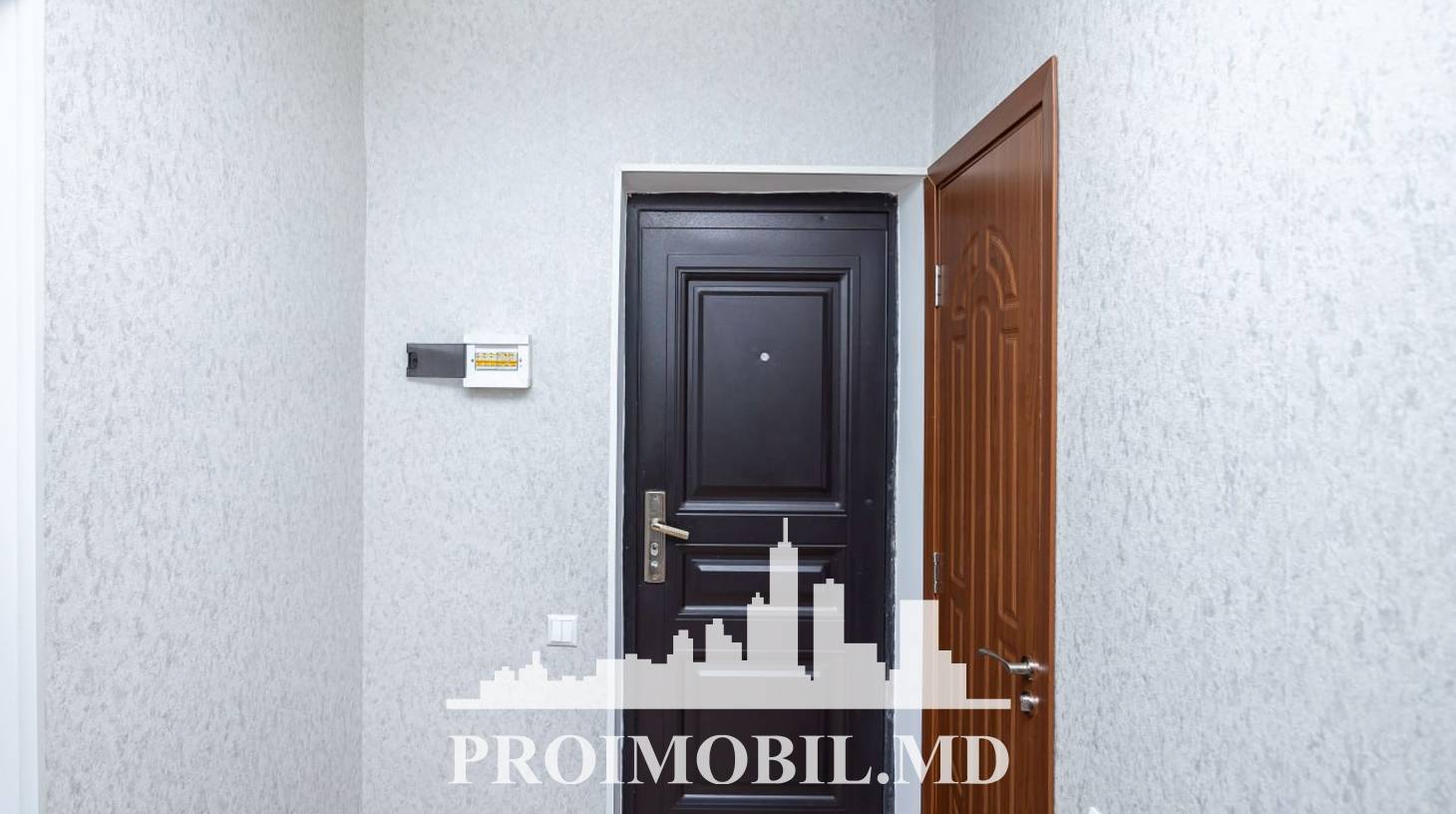 https://images.proimobil.md/YI-DzrJZArt38r_KgcgyZ5En4ATWp-uE_HpI00ITsmo/watermark:0.75:so:0:30:0.39/resize:fill:1460:816:1/gravity:ce/bG9jYWw6Ly8vZXN0YXRlL2xyL2M5ZDU1ODAxLWI4ZWMtNDY1MC05NmVmLWEyZjk4NzRlZjM4ZC5qcGVn