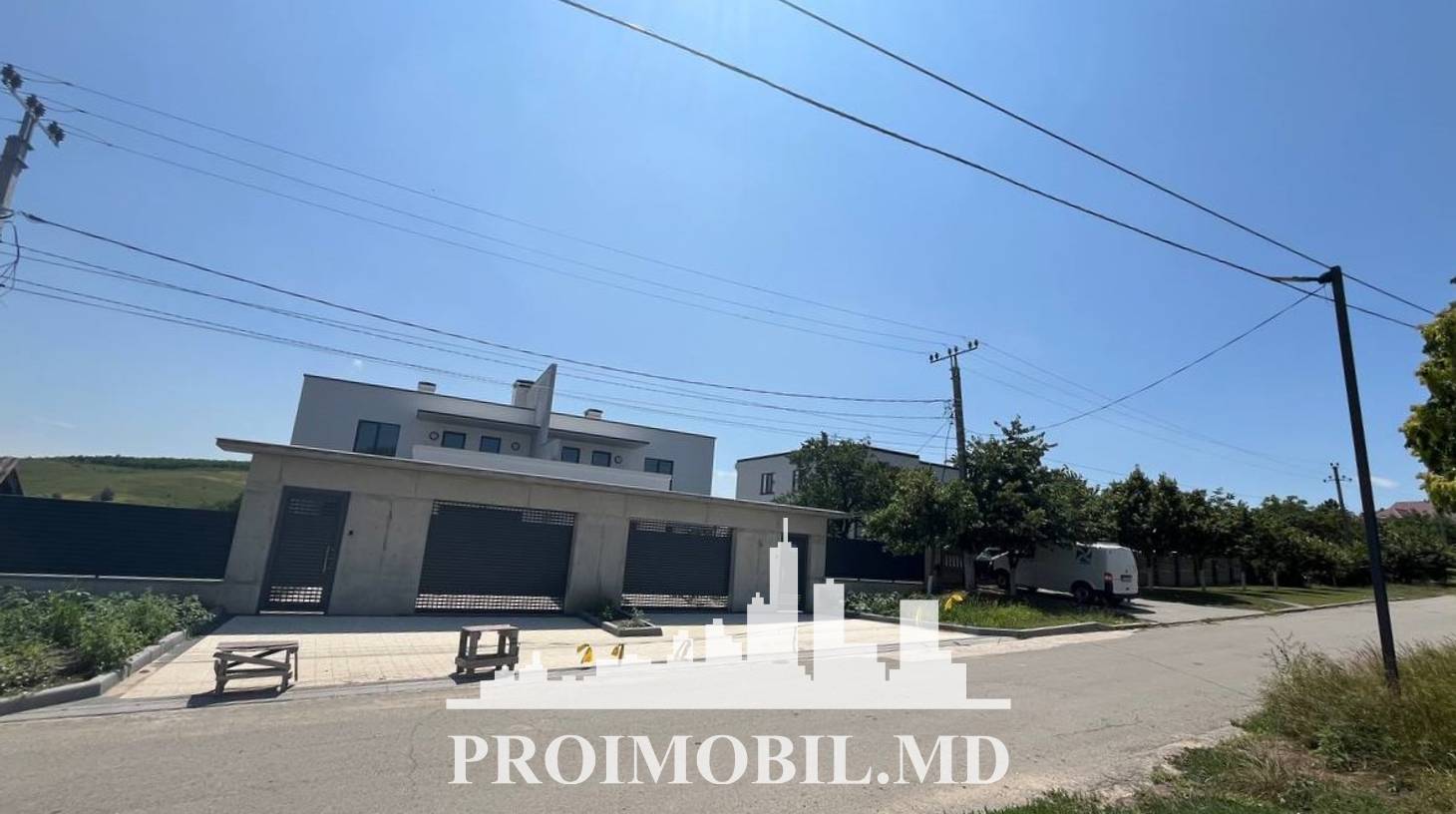 https://images.proimobil.md/YKe-e6tQVs3tchDcZWbJaj468ODzsKvt8gDBXiO2XJE/watermark:0.75:so:0:30:0.39/resize:fill:1460:816:1/gravity:ce/bG9jYWw6Ly8vZXN0YXRlL2xyLzdkZjc3ZDI3LTdlOWItNDJhNS04NGQ0LTA0NjBjNjU0MGRmYi5qcGVn