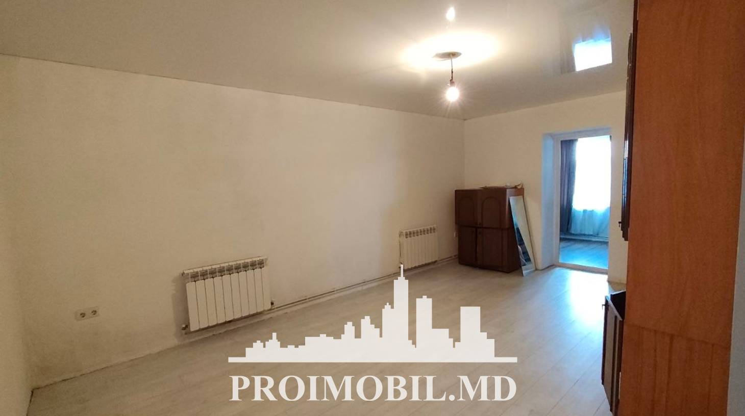 https://images.proimobil.md/YLawWx-IH57E2ecNWwh9OEJYAEnli22A0Az83JQLjcU/watermark:0.75:so:0:30:0.39/resize:fill:1460:816:1/gravity:ce/bG9jYWw6Ly8vZXN0YXRlL2xyL2IwMTVjNTcwLTU5NGUtNGMwNi05Nzc4LTU5ZmRmN2Y1ZmEwYS5qcGVn