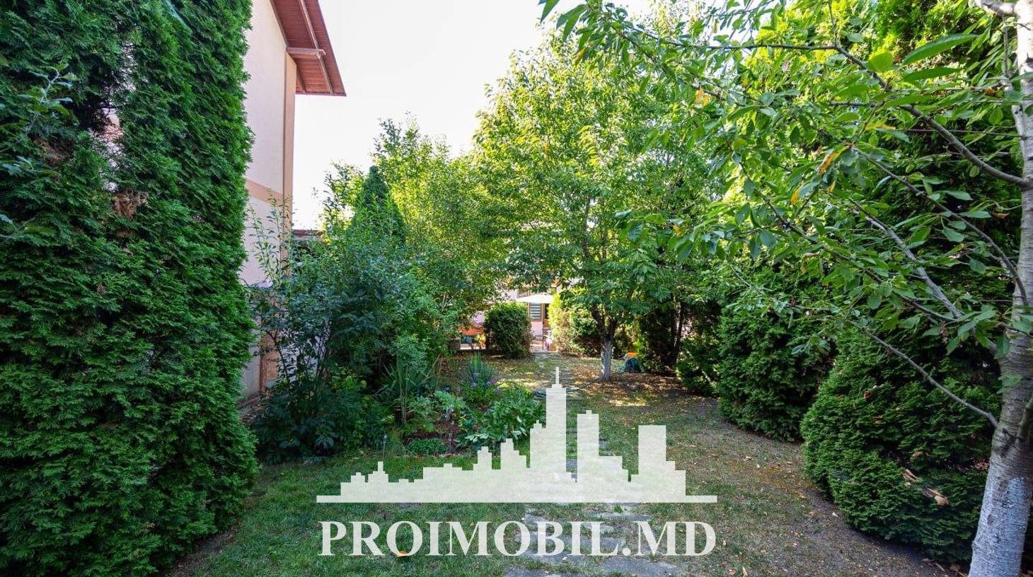https://images.proimobil.md/YLsXQFAqGd_ePVKG5cNrxpsRKn7yzW8iEjoEu7OU5_k/watermark:0.75:so:0:30:0.39/resize:fill:1460:816:1/gravity:ce/bG9jYWw6Ly8vZXN0YXRlL2xyLzUyYWYzZDA2LWY3ZWMtNGFmYi04ZTNmLWU2YTc2MzU1OWMyOC5qcGVn