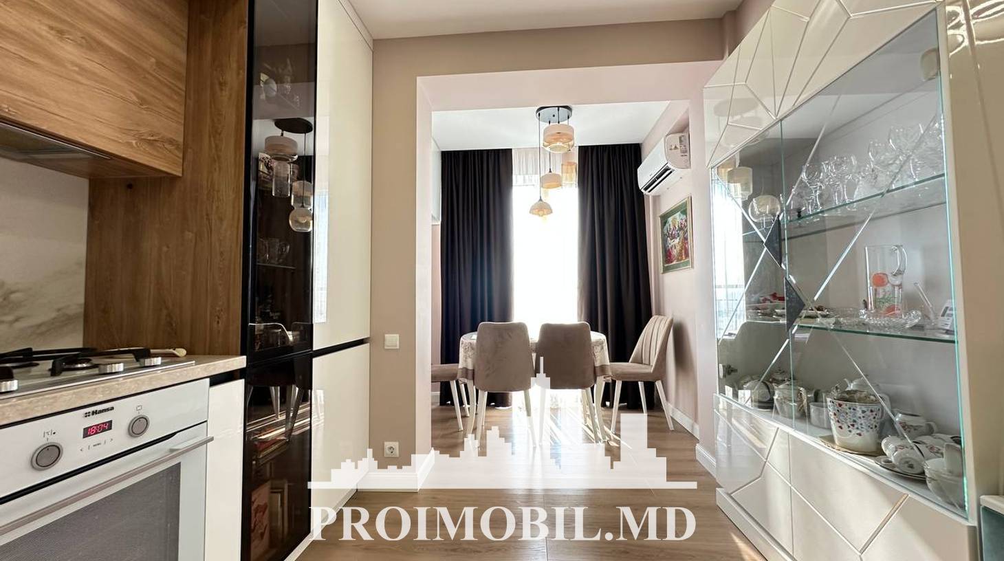 https://images.proimobil.md/YR-RIpYwQMtkwwt5MGloxfzbpSqi8V7mhQqXyfGho_I/watermark:0.75:so:0:30:0.39/resize:fill:1460:816:1/gravity:ce/bG9jYWw6Ly8vZXN0YXRlL2xyLzhlYjk3MzQ5LWU1YzUtNDJkNi1hYTdmLWI3NWZiNDliZmM3OS5qcGVn