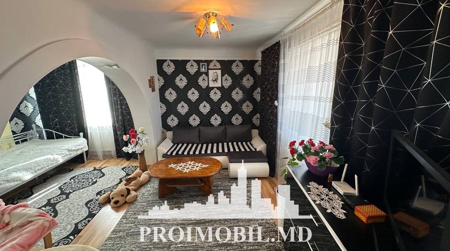 https://images.proimobil.md/YRnYJ1XFgtdITrHK1ixBkt7KoKIyM645yBqo3OA8S_I/watermark:0.75:so:0:30:0.39/resize:fill:1460:816:1/gravity:ce/bG9jYWw6Ly8vZXN0YXRlL2xyLzcyZDRkNzQzLTc5ZjMtNGYxYS1hYzc0LWY2M2IyM2E3MTQ3Ni5qcGVn