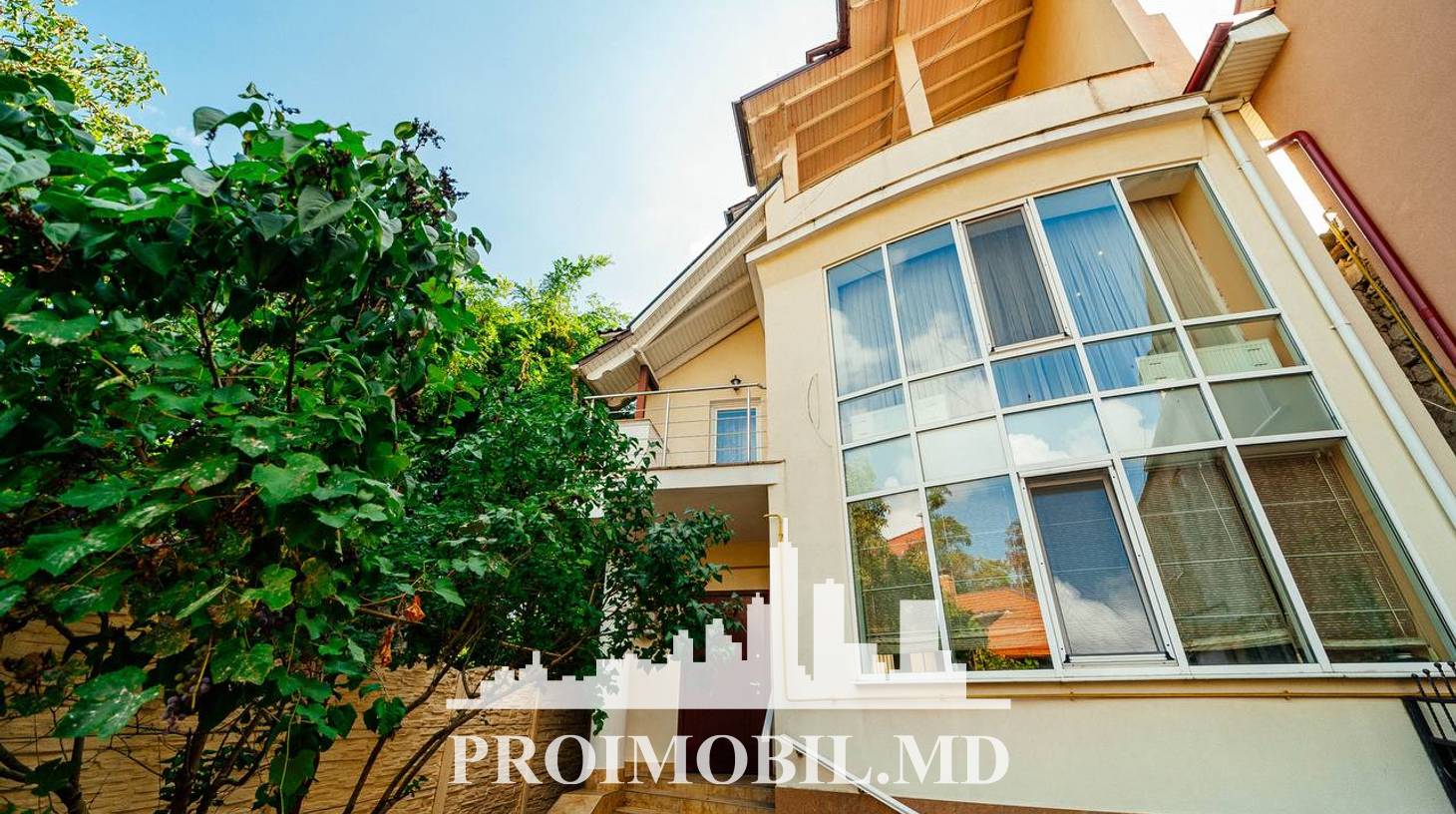 https://images.proimobil.md/YU5bkvou0EPUgPfVxtdKpkbjzKRObj0docLGxTtV7ms/watermark:0.75:so:0:30:0.39/resize:fill:1460:816:1/gravity:ce/bG9jYWw6Ly8vZXN0YXRlL2xyL2E5MTA2MmZhLTkxZWItNDY5NS04Y2U3LTg2ODczYzZmYmEyYi5qcGVn