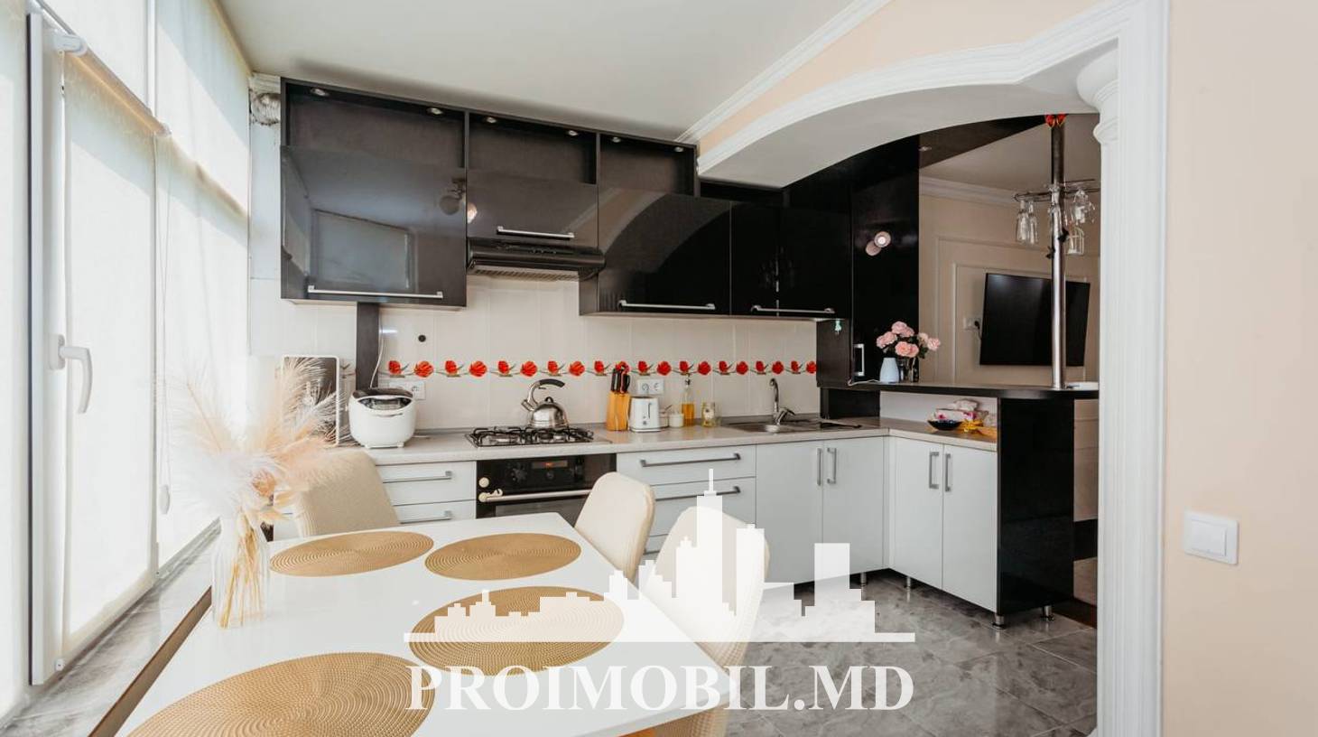 https://images.proimobil.md/YUYvM6RiODNWXiNVzJ_9Wa13oqj-16TpEqcdmUMJN34/watermark:0.75:so:0:30:0.39/resize:fill:1460:816:1/gravity:ce/bG9jYWw6Ly8vZXN0YXRlL2xyLzlkNjJkZGE5LTJlNjItNGE4Ni1iNWUxLWEzNDAwMjcyOTk0My5qcGVn