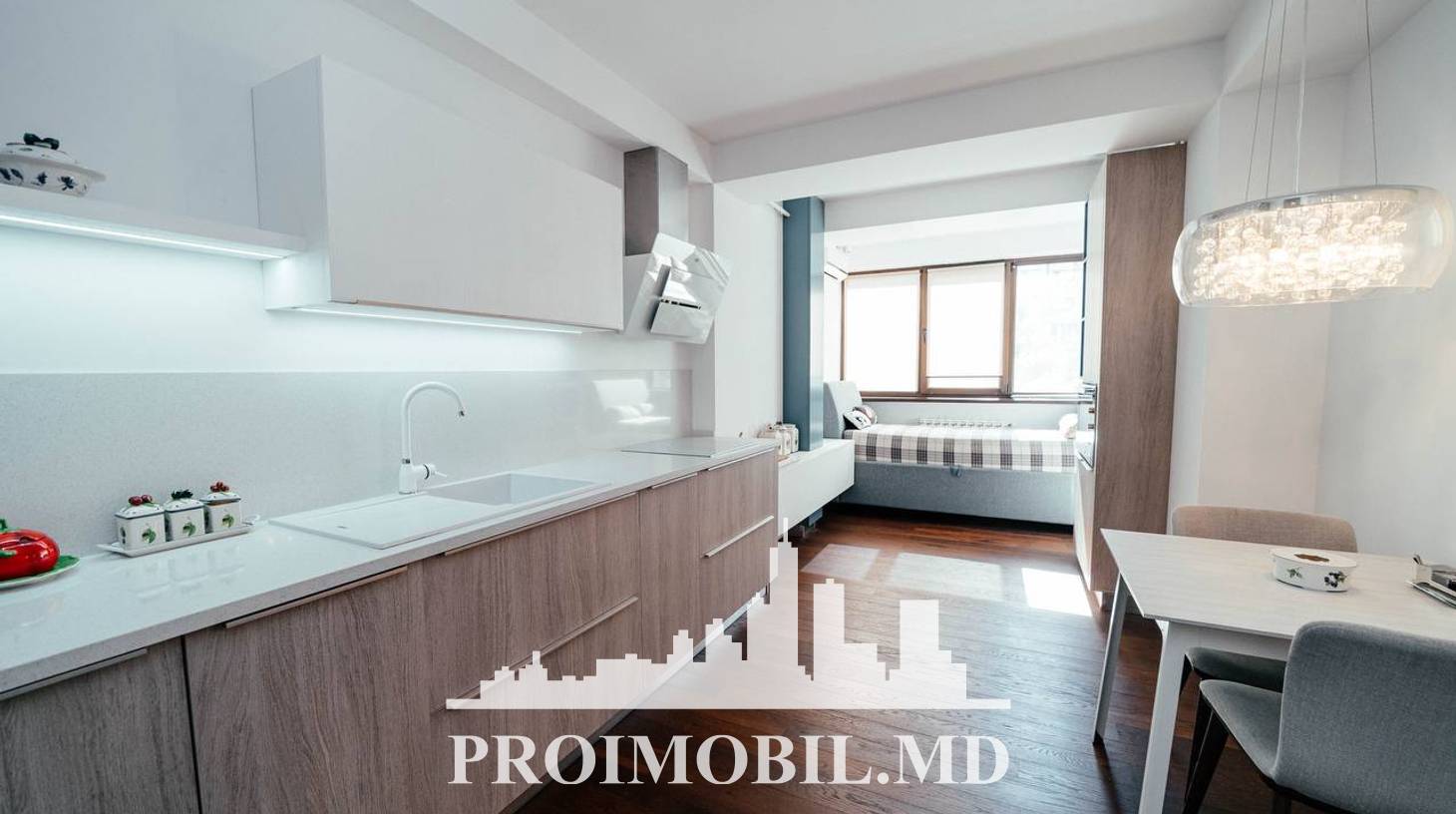 https://images.proimobil.md/YUrcRWOpHR7ApDjM3QbDgKaTkjdai8NHIFkcrdBMX_4/watermark:0.75:so:0:30:0.39/resize:fill:1460:816:1/gravity:ce/bG9jYWw6Ly8vZXN0YXRlL2xyL2I1MTFkZjQ1LTNlMzItNGZlNC1iMTNlLTJjYmM0NzE0MzlhMS5qcGVn