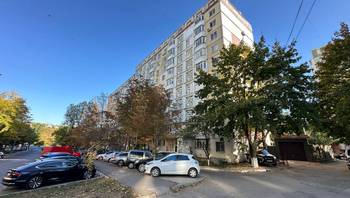 https://images.proimobil.md/YVcWJElyl9zJtCOOPguVakTUn9y4j7mCbOv5ulkDQ2s/resize:fill:350:198:1/gravity:ce/bG9jYWw6Ly8vZXN0YXRlL2xyLzdjN2FkNmYwLTU3OWEtNDE5NC1iNTMwLTJiYjg4YjUxMTdiYy5qcGVn