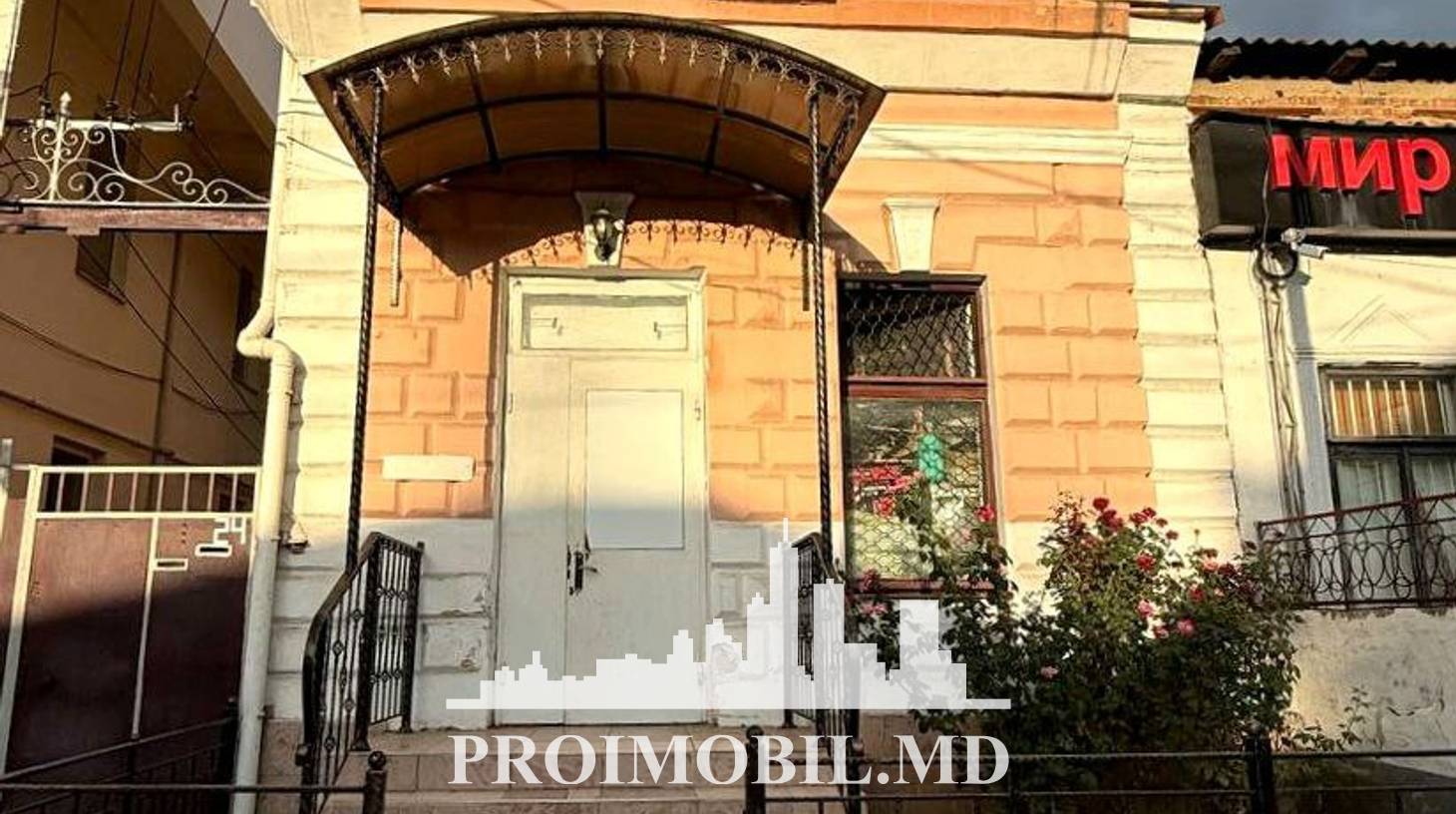 https://images.proimobil.md/YXkEg8uuo4USg1im_49a2Ukuq46R42Mi80H9iILNadc/watermark:0.75:so:0:30:0.39/resize:fill:1460:816:1/gravity:ce/bG9jYWw6Ly8vZXN0YXRlL2xyLzkwZDE5MDg1LWU1YjUtNDZjOC04Njk1LWU1ZDQ5NmIzZDgxOC5qcGVn