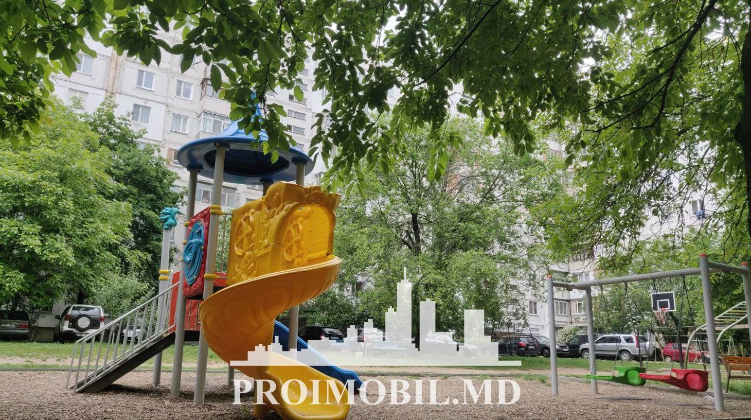 https://images.proimobil.md/Y_cokye4le3I9R7wPJWBLeAMxtmdmPHFJ5n6OhILuMg/watermark:0.75:so:0:30:0.39/resize:fill:1460:816:1/gravity:ce/bG9jYWw6Ly8vZXN0YXRlL2xyLzllMDc0MDAxLTU4MjMtNGE1My05OTE0LTI1ZDI5ZjM4MjgwNy5qcGVn