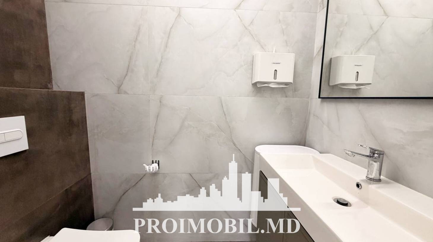 https://images.proimobil.md/Ya7b7g4Le8S_nou1LDgMj3SM3r9avi4kA_gaA-TgkY8/watermark:0.75:so:0:30:0.39/resize:fill:1460:816:1/gravity:ce/bG9jYWw6Ly8vZXN0YXRlL2xyLzdhZTM1NGRmLTQ1NDItNDcyYy1iZmQxLWMwNTY1MWFhYWRlZS5qcGVn