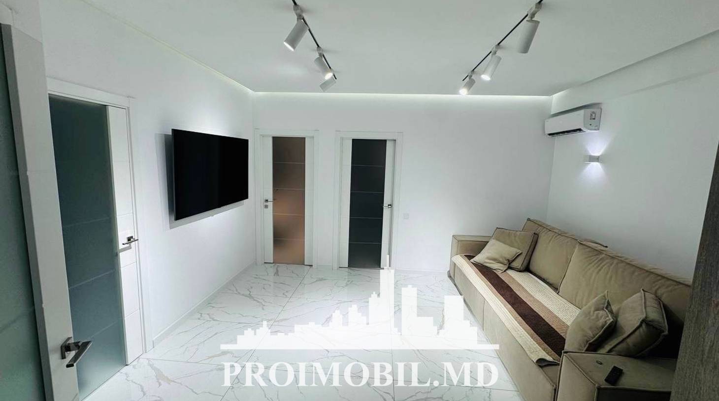 https://images.proimobil.md/Yd3UM9QR3INS20PD6jhpI4gsiGAONrM636QGvTK_-n8/watermark:0.75:so:0:30:0.39/resize:fill:1460:816:1/gravity:ce/bG9jYWw6Ly8vZXN0YXRlL2xyLzU3ZjkyOTU4LTY1ZTktNDkxYS04MzQzLTgzMDZkNzZiZGVhNy5qcGVn
