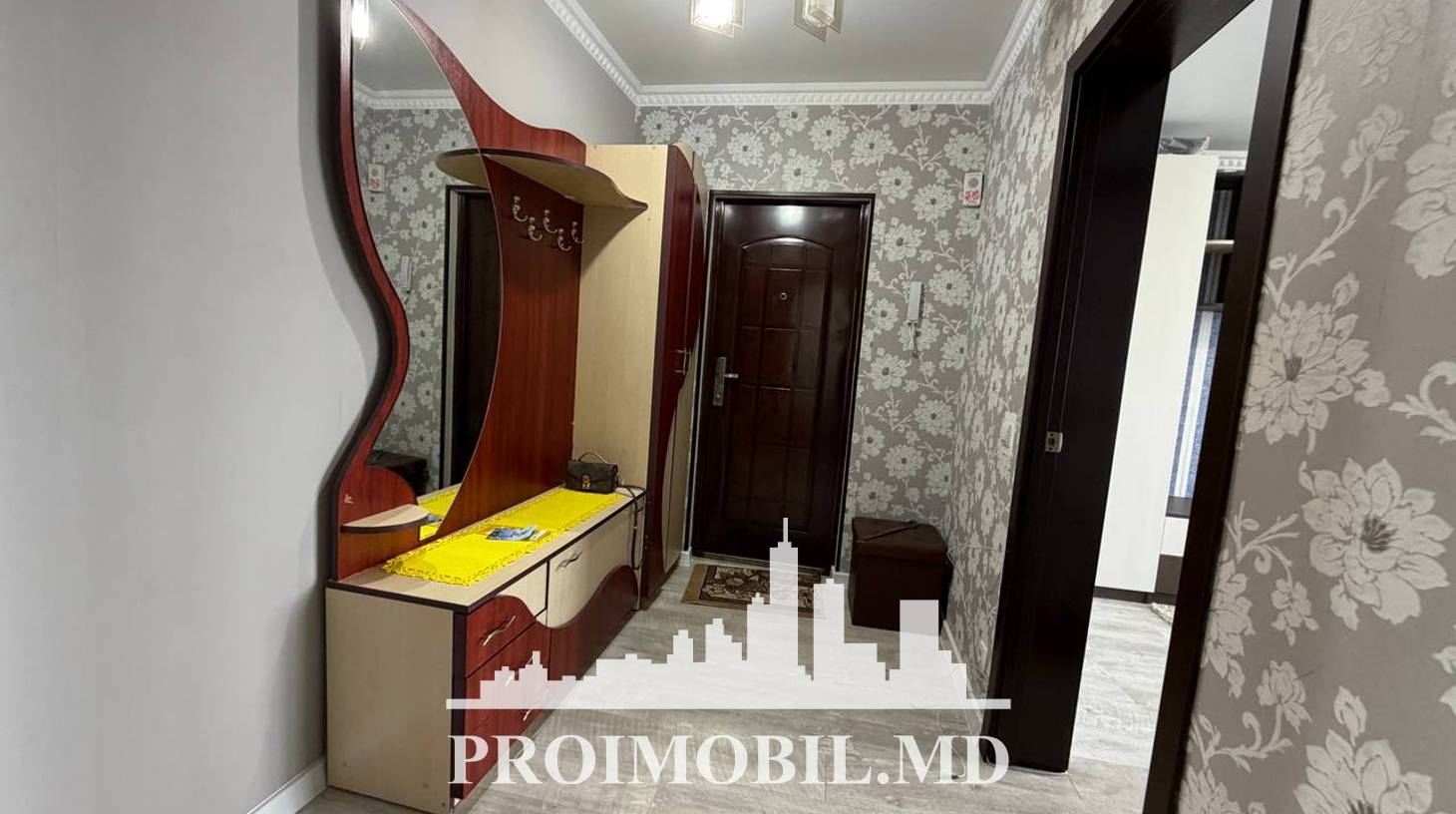 https://images.proimobil.md/YexNabiescymQR2qd6A7vQ-V4Yqs_Uc1L9z9V6ao-6A/watermark:0.75:so:0:30:0.39/resize:fill:1460:816:1/gravity:ce/bG9jYWw6Ly8vZXN0YXRlL2xyLzdkZDM0MGY1LTgwYmItNDVkNi05ZjAxLTE1NjMzNzg0MTM1Ny5qcGVn