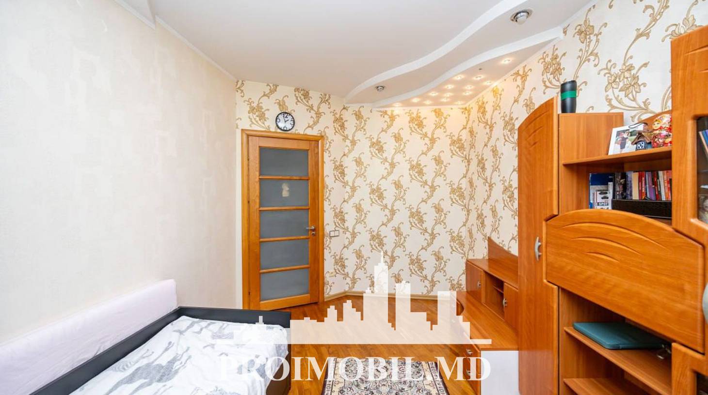 https://images.proimobil.md/YjQNjOpe0VSRgDN46Sl-qMfFI9Vnd4NS5kPMSO9yois/watermark:0.75:so:0:30:0.39/resize:fill:1460:816:1/gravity:ce/bG9jYWw6Ly8vZXN0YXRlL2xyLzYxZjI2YzAxLWM1MDctNDEwNC04N2IzLTE0MTJhYjJlYTNhNC5qcGVn