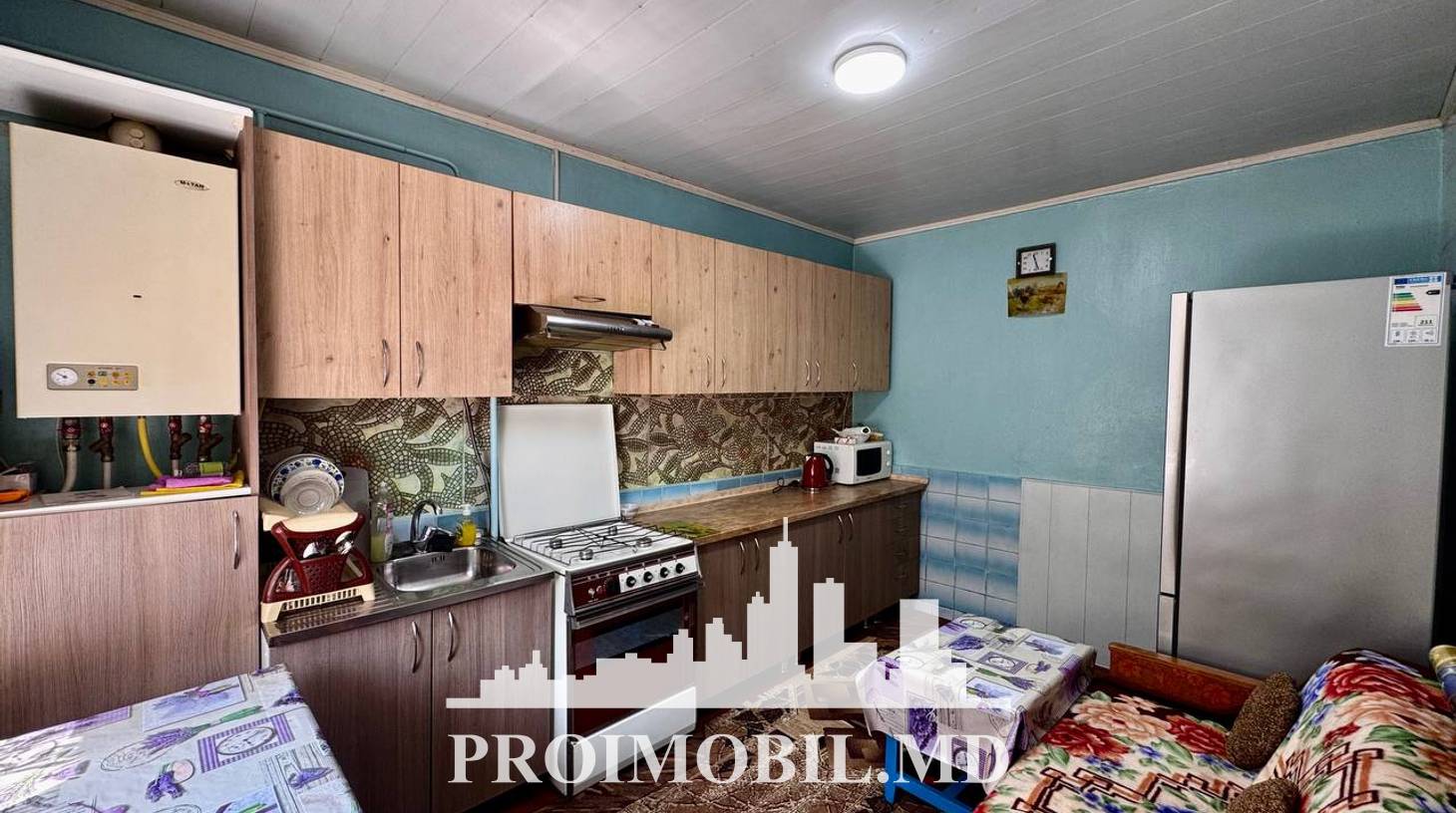 https://images.proimobil.md/YjxyUGEOZZo-Dbfx7G4GZ2iUgpSNve5JS8CGRG0iljw/watermark:0.75:so:0:30:0.39/resize:fill:1460:816:1/gravity:ce/bG9jYWw6Ly8vZXN0YXRlL2xyLzIzNDkyNmFjLTZhZTMtNDQ2Yy1iMTMwLTlhZmM1OTk5ZjA4YS5qcGVn