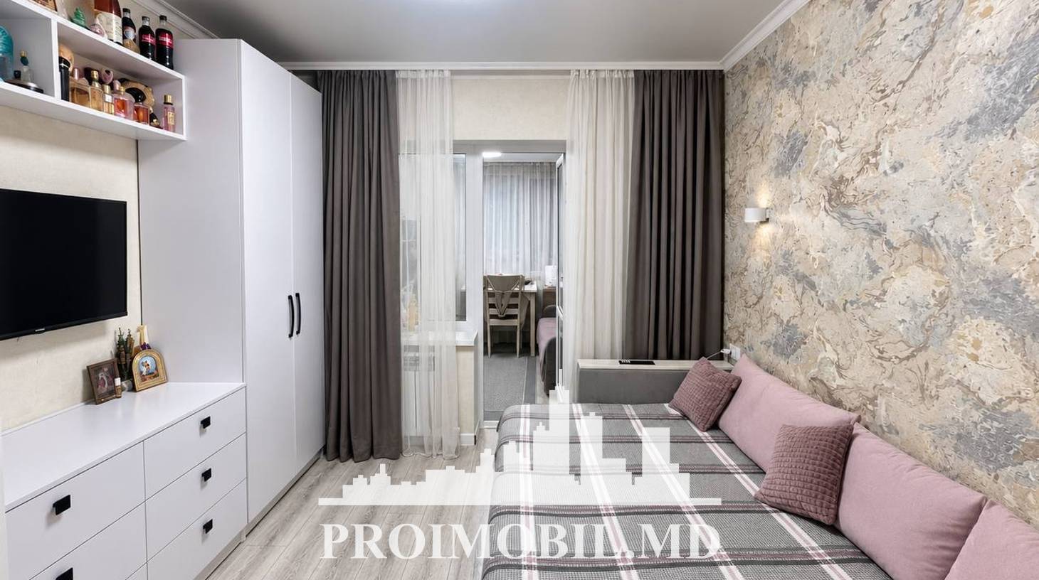 https://images.proimobil.md/YnVKQPmHdSCj-XqcXX8GNbpZeDUMK6M7xBGVS-Cjgfo/watermark:0.75:so:0:30:0.39/resize:fill:1460:816:1/gravity:ce/bG9jYWw6Ly8vZXN0YXRlL2xyLzg3OTg4ZjgzLWEwMjAtNGE1YS05YTExLWQ4MGMyZTNiMDZkYS5qcGVn