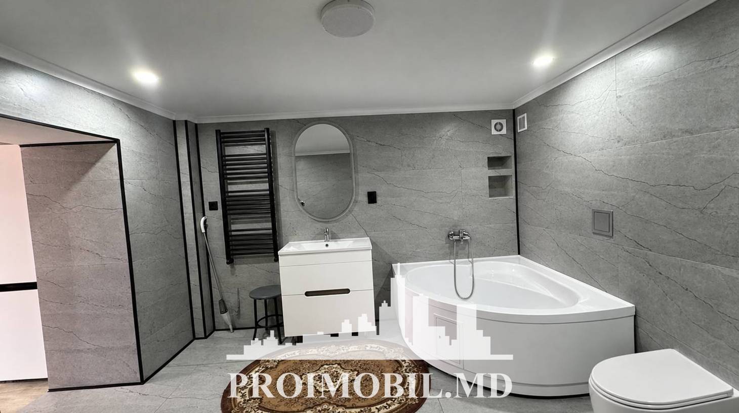 https://images.proimobil.md/YpWtoU3ORfQzEN6m5Y1KkAqoaQshaozJCdzF2WWBVcg/watermark:0.75:so:0:30:0.39/resize:fill:1460:816:1/gravity:ce/bG9jYWw6Ly8vZXN0YXRlL2xyL2Q4MWQ4YzliLTM1ZjktNDIzMS04YmM1LTM3ZTY0ZDgzNWMzMS5qcGVn