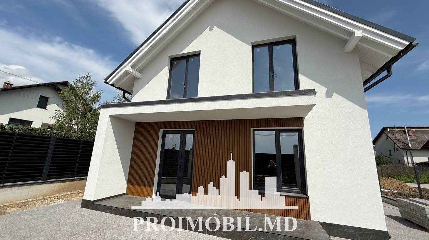 https://images.proimobil.md/YpkF0eZs-2b7j0RwEL6oMHIY9SpJBeVJq2y_eSkra0c/watermark:0.75:so:0:30:0.39/resize:fill:1460:816:1/gravity:ce/bG9jYWw6Ly8vZXN0YXRlL2xyLzI4YTA0YjBhLTc5NDMtNDFmOC05NzA4LTUwNTYxZWVmNDc1ZS5qcGVn