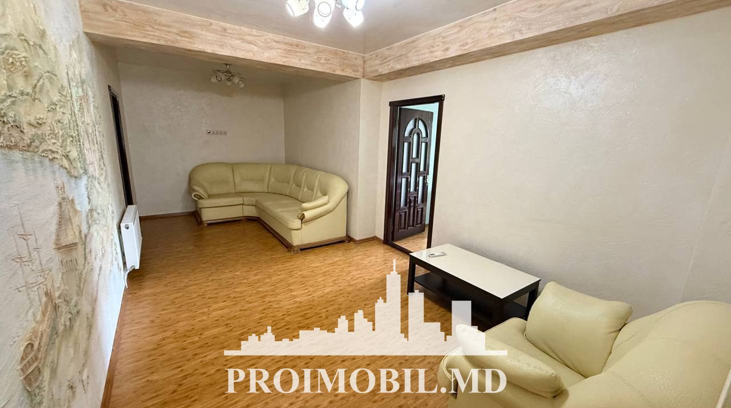 https://images.proimobil.md/YsTqHWBK4P-oWjSnQgz6DZ99BBn6C5I7yc3EqQ5ke78/watermark:0.75:so:0:30:0.39/resize:fill:1460:816:1/gravity:ce/bG9jYWw6Ly8vZXN0YXRlL2xyLzVhODY4ZGNmLTMzYzEtNDRmYS1iYmU5LTJmMGZjN2M1ZTY2Yi5qcGVn