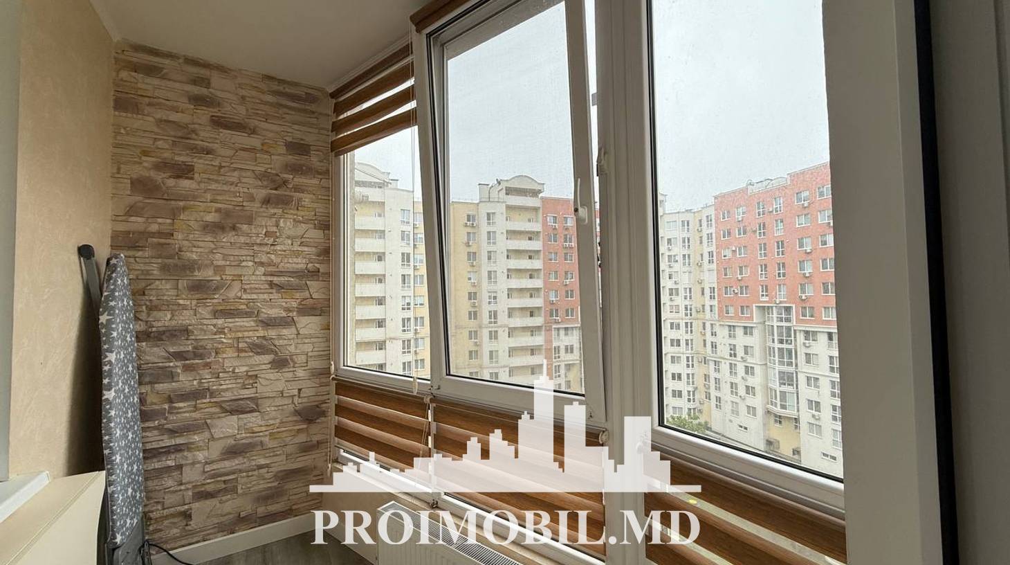 https://images.proimobil.md/YyobiZf8POJH1qx1dAJeW2KBOAzImfanDJY6PUWGmAg/watermark:0.75:so:0:30:0.39/resize:fill:1460:816:1/gravity:ce/bG9jYWw6Ly8vZXN0YXRlL2xyLzM2ZGFlMzkxLTYyOGYtNGEzZS05ZGQ3LTAxMTk5NDM4MzQ0Ny5qcGVn