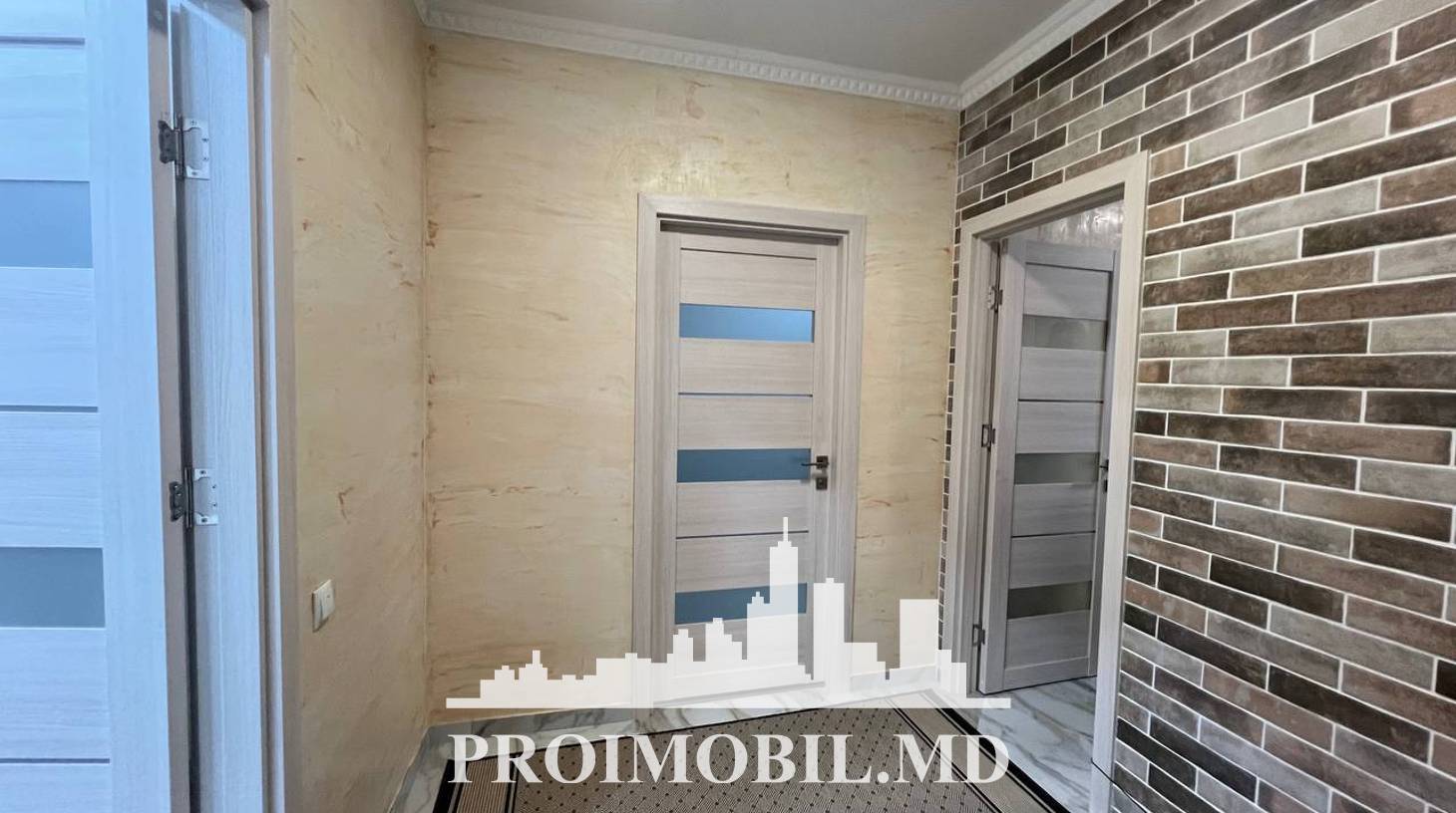 https://images.proimobil.md/YzFjxBg7CwtJxulAjqjxVkVOO0W3iOGgt3zGwuAjxCk/watermark:0.75:so:0:30:0.39/resize:fill:1460:816:1/gravity:ce/bG9jYWw6Ly8vZXN0YXRlL2xyLzlhYmM5ZjNlLWZhOGUtNDhmNi1hZTJiLTIxODRhNmI2YjEyMy5qcGVn