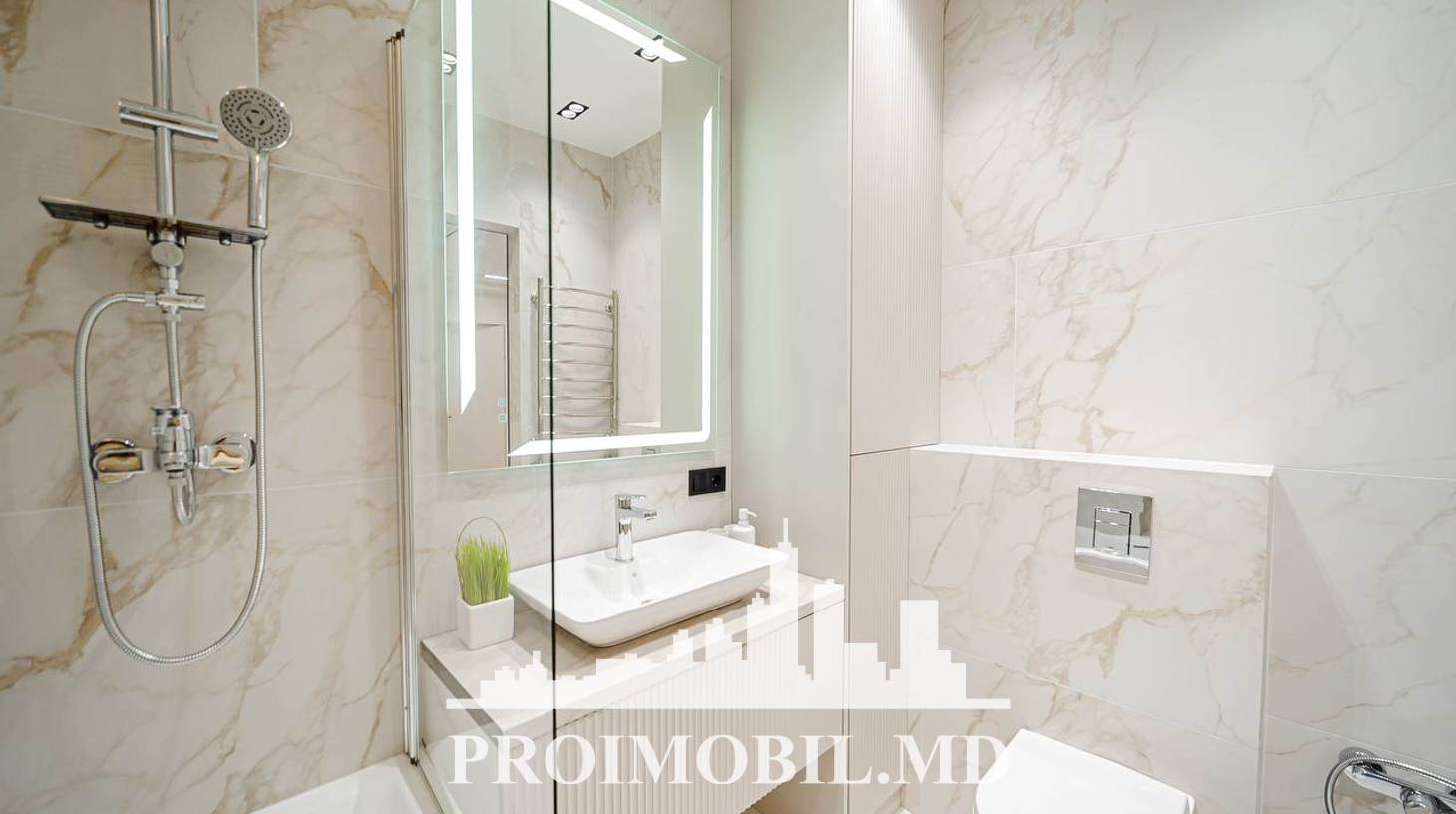 https://images.proimobil.md/YzPhggv7vHAzt8Dy5LNQ-sZwJNv99tJkzQpy7lTZK_k/watermark:0.75:so:0:30:0.39/resize:fill:1460:816:1/gravity:ce/bG9jYWw6Ly8vZXN0YXRlL2xyLzg1MTJjOWU1LTNhOTUtNDQyZS1hZmU2LTIwNjJmODhkMzJkMC5qcGVn