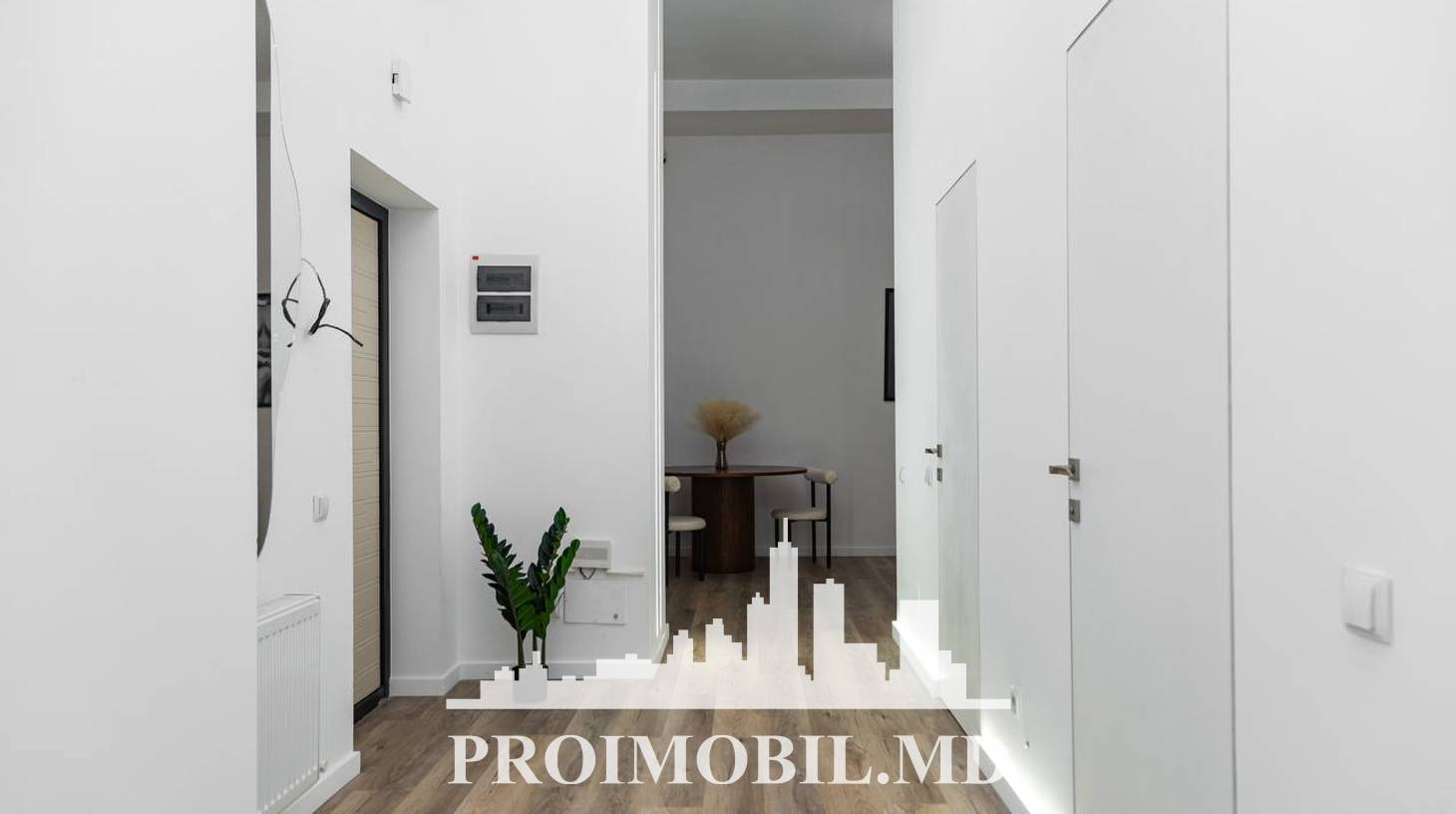 https://images.proimobil.md/YzaTYyo2UtTuu9DELAKjUCrphQkFzPCc82sX1n-s0bY/watermark:0.75:so:0:30:0.39/resize:fill:1460:816:1/gravity:ce/bG9jYWw6Ly8vZXN0YXRlL2xyL2I5MGI1ZTA0LWY5ZWItNGQ0Ni04YmEyLTYxZTEwNDMwYzQ0Mi5qcGVn