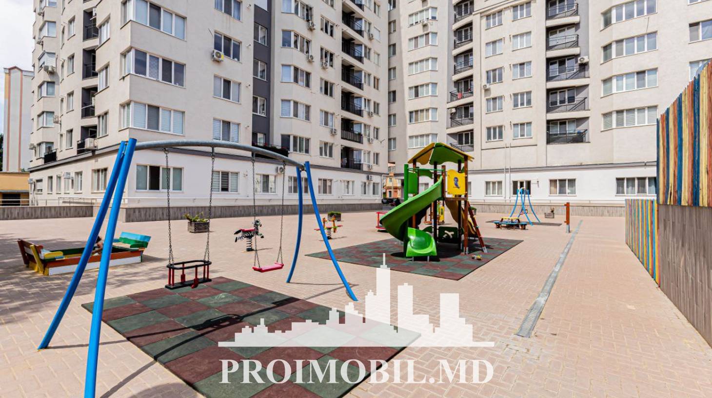 https://images.proimobil.md/Z17zbYyKXeDLJx9ceMgpUpZXpLk9RrN8-GAk5jQUJnM/watermark:0.75:so:0:30:0.39/resize:fill:1460:816:1/gravity:ce/bG9jYWw6Ly8vZXN0YXRlL2xyLzUzNzM2NTUwLTg3YzItNDc0OC04YzQ0LTVhMjJiMmJmZjFlYi5qcGVn