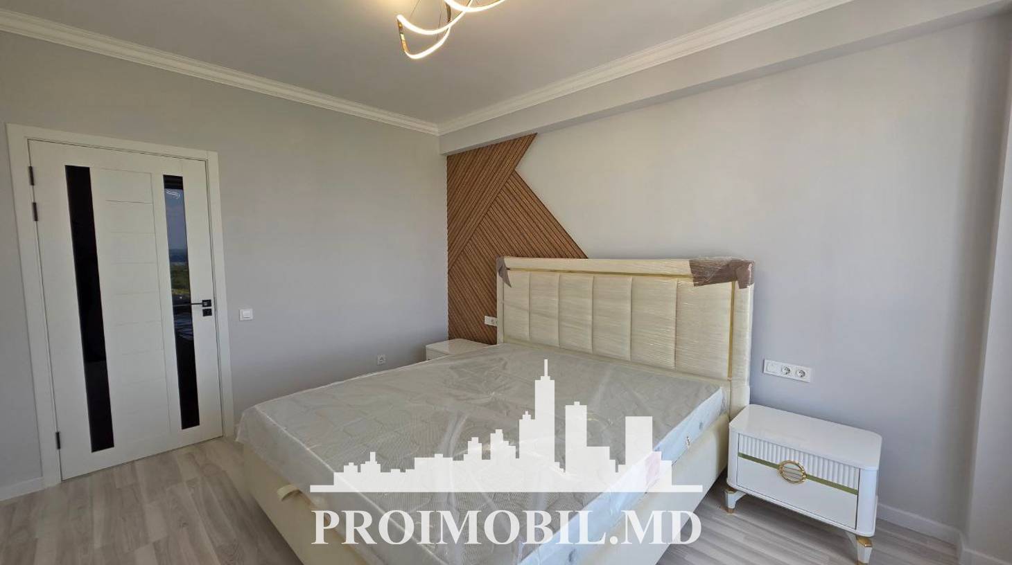 https://images.proimobil.md/Z2xa9fYr7m5eht3XIcwuCVwlBtOOM9KtZuSZvbhUOJ0/watermark:0.75:so:0:30:0.39/resize:fill:1460:816:1/gravity:ce/bG9jYWw6Ly8vZXN0YXRlL2xyLzgzZjJlMDI2LTJmYjEtNGQ5Yy05OTRhLTRlMTkxNzQ0NmQ2Yi5qcGVn