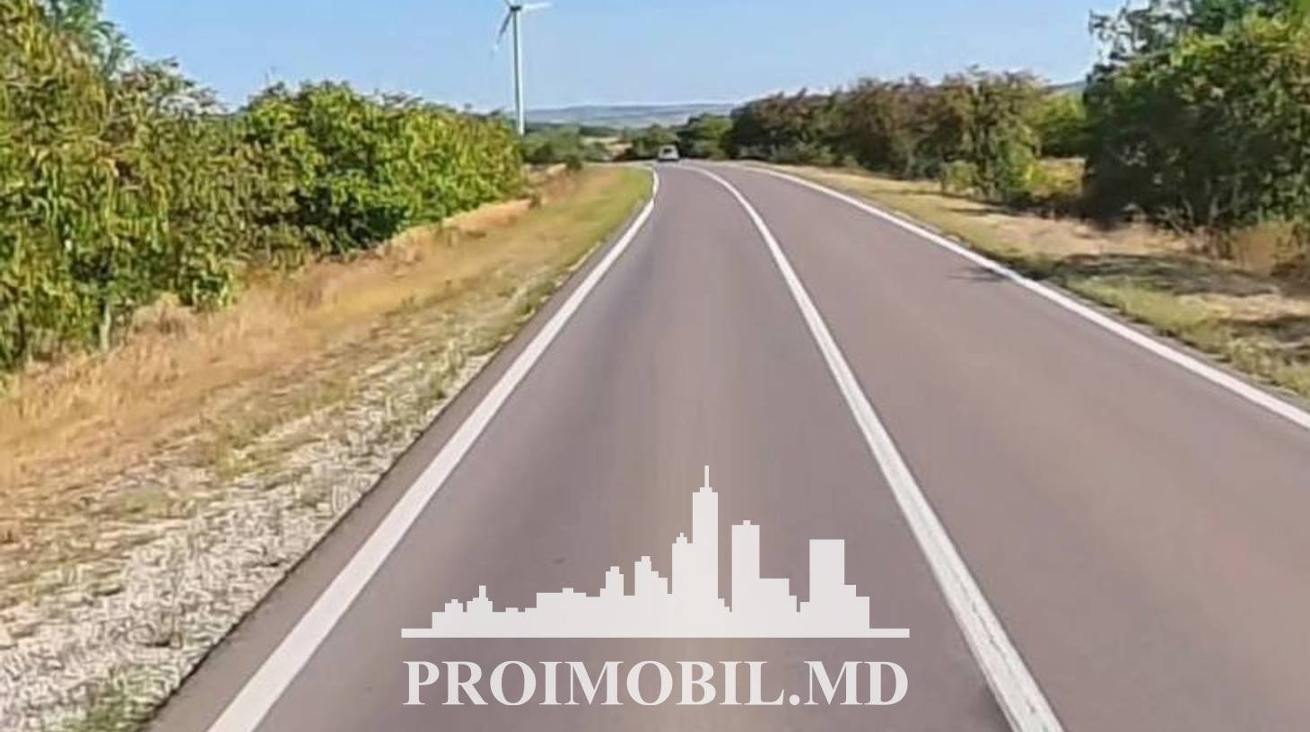 https://images.proimobil.md/Z5mGyCVzVhdfiK6yzhLVL9QvjnjRP5oXq3yrCiuPaZk/watermark:0.75:so:0:30:0.39/resize:fill:1460:816:1/gravity:ce/bG9jYWw6Ly8vZXN0YXRlL2xyLzMyNDk1YzI3LWYxZmUtNDk2YS05ODBjLTA2Yjk5YjIxNmMwNi5qcGVn