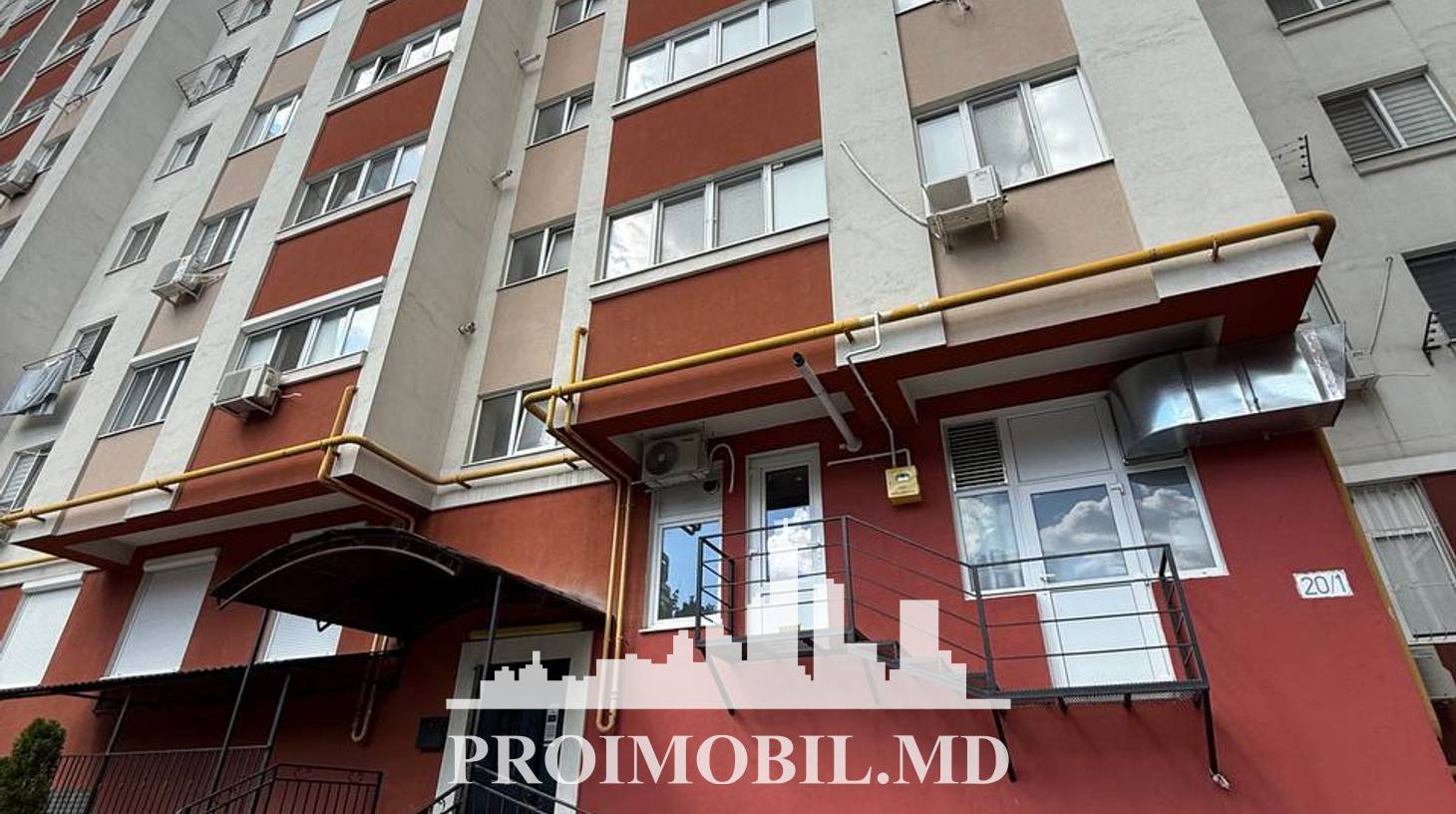 https://images.proimobil.md/Z6sPx1Spvci-XDL5CsKHtUxX4aOx0obd8BColngQvq8/watermark:0.75:so:0:30:0.39/resize:fill:1460:816:1/gravity:ce/bG9jYWw6Ly8vZXN0YXRlL2xyLzMwZWM4MzQ4LTc3MzYtNGFiMC04NzJiLTcwMzBhYzE1ZmQ4Mi5qcGVn