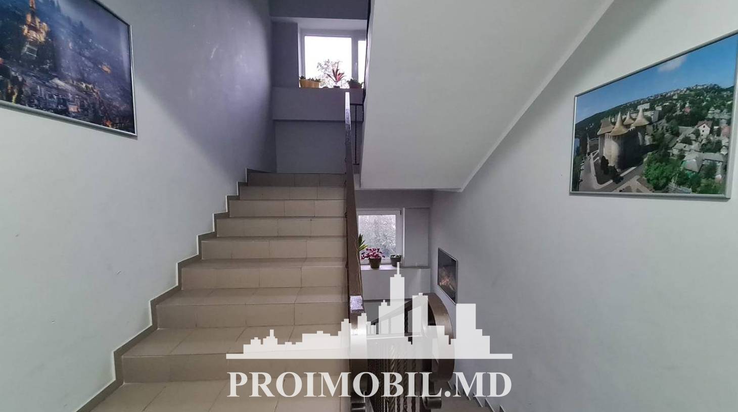 https://images.proimobil.md/Z9xvguazcg-M6b3TNG-myAnoU1flQ-SAWt5DRhHt4zU/watermark:0.75:so:0:30:0.39/resize:fill:1460:816:1/gravity:ce/bG9jYWw6Ly8vZXN0YXRlL2xyL2QwNzlhZTgzLTJhM2MtNGFjMS1iNjE0LWVlMWRiOTUxZjhkZC5qcGVn