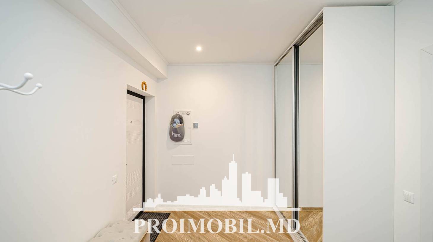 https://images.proimobil.md/ZAGOlEI7bhxGNIM_ec2aakqi3QHmEipOPhEHy0oL8Nk/watermark:0.75:so:0:30:0.39/resize:fill:1460:816:1/gravity:ce/bG9jYWw6Ly8vZXN0YXRlL2xyLzJmZmE3YTNiLWEzZjQtNDFjMC04ZWU2LTcxMmEyNjRmZmQ4ZS5qcGVn