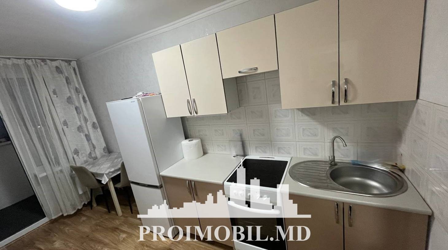 https://images.proimobil.md/ZB-lqVHl0Rgf9_tnPZxXUkzfPDW3U8AkHu1tgZRy6CU/watermark:0.75:so:0:30:0.39/resize:fill:1460:816:1/gravity:ce/bG9jYWw6Ly8vZXN0YXRlL2xyLzdkNzM4MWJjLTI2NTUtNDM2Zi1iYjRiLTYxOTc4ODQ2YWU4NS5qcGVn