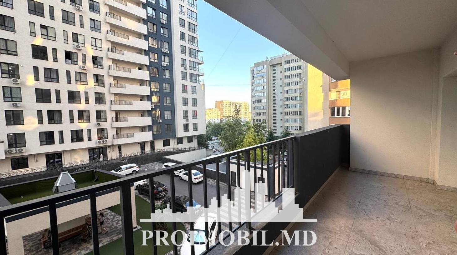 https://images.proimobil.md/ZCToIxkcXPgnuCQi-oxp-wwwC2AvDWq8vCc4aGgcjuQ/watermark:0.75:so:0:30:0.39/resize:fill:1460:816:1/gravity:ce/bG9jYWw6Ly8vZXN0YXRlL2xyL2JiOTg3NzJjLTNlMTAtNDAxNi05OTIyLWQ2ZDBiZDI3YTVhMy5qcGVn