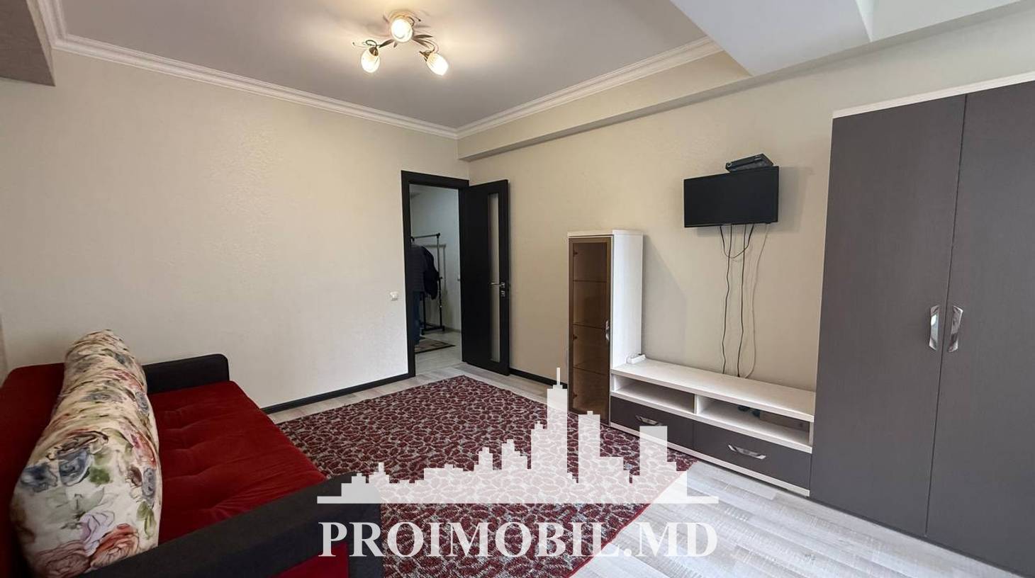 https://images.proimobil.md/ZDQ9pGw2vQGUqfYA2-vHxZuD8LJy35KtatjLF7GxUz0/watermark:0.75:so:0:30:0.39/resize:fill:1460:816:1/gravity:ce/bG9jYWw6Ly8vZXN0YXRlL2xyLzc4MzM5ZWE5LTIxN2YtNDgxZS04Y2Q1LTM5MzIzYjlkNzFhZC5qcGVn