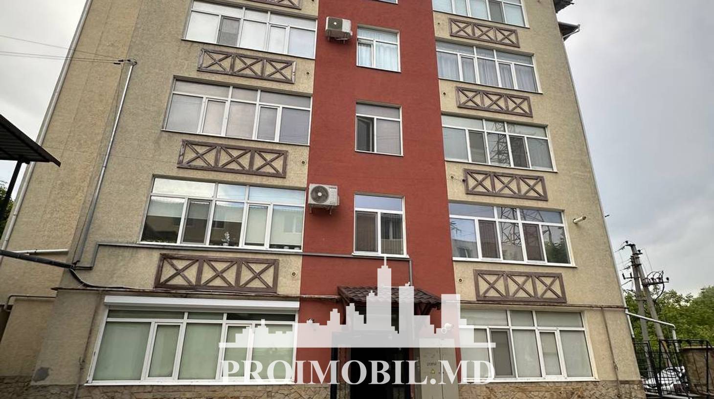 https://images.proimobil.md/ZEfEBbxjAOqgWdqXHk7h11gnIUXxoggqGx7PIq6ENFM/watermark:0.75:so:0:30:0.39/resize:fill:1460:816:1/gravity:ce/bG9jYWw6Ly8vZXN0YXRlL2xyLzgwNGNkOWQxLTBiNmEtNDRmOS04NDFmLTQzYTY1ODk1OWQ1YS5qcGVn