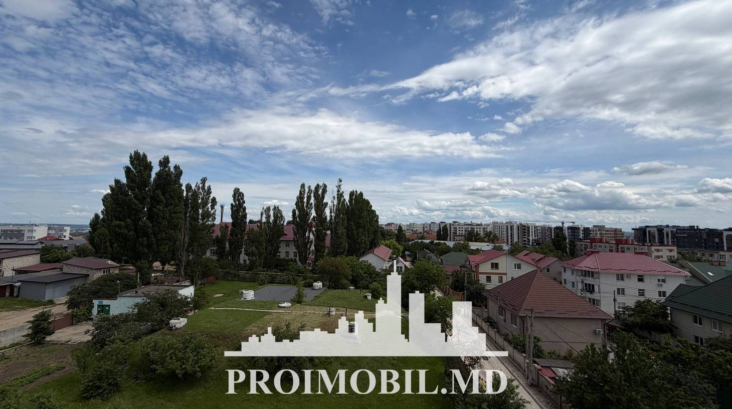 https://images.proimobil.md/ZEnIcvkTCsluygh_AJA6r-5iyK2gIG_j5h97qLKt0VI/watermark:0.75:so:0:30:0.39/resize:fill:1460:816:1/gravity:ce/bG9jYWw6Ly8vZXN0YXRlL2xyL2UzNjg2N2Q2LWVlMWUtNGY5NC1hZjVjLWY5OTk3MjlkY2FhNC5qcGVn