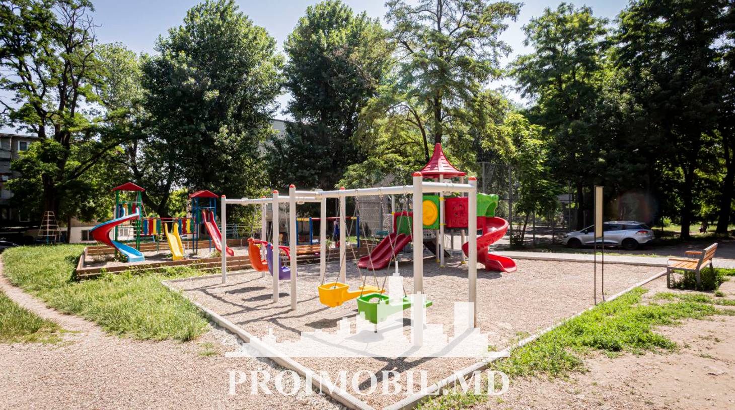 https://images.proimobil.md/ZFWva5NFN0oS2tKN3gZxq9a-ldHQjIZ4zDBzK8zloC4/watermark:0.75:so:0:30:0.39/resize:fill:1460:816:1/gravity:ce/bG9jYWw6Ly8vZXN0YXRlL2xyLzZhZjRjNGIxLWYxZTgtNGViMy1hYjdjLTNmOTAzZDM1NjU4Ni5qcGVn