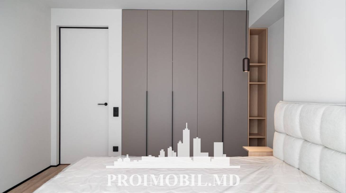 https://images.proimobil.md/ZFjw1Y-8p_S0QdT7EWXnQ0Df_4cTjHCu2xo4N1CAJEQ/watermark:0.75:so:0:30:0.39/resize:fill:1460:816:1/gravity:ce/bG9jYWw6Ly8vZXN0YXRlL2xyL2JlNWIwNDcxLThhZjctNGUxOS1hODkyLWVlYjgwODZmZGQwOC5qcGVn