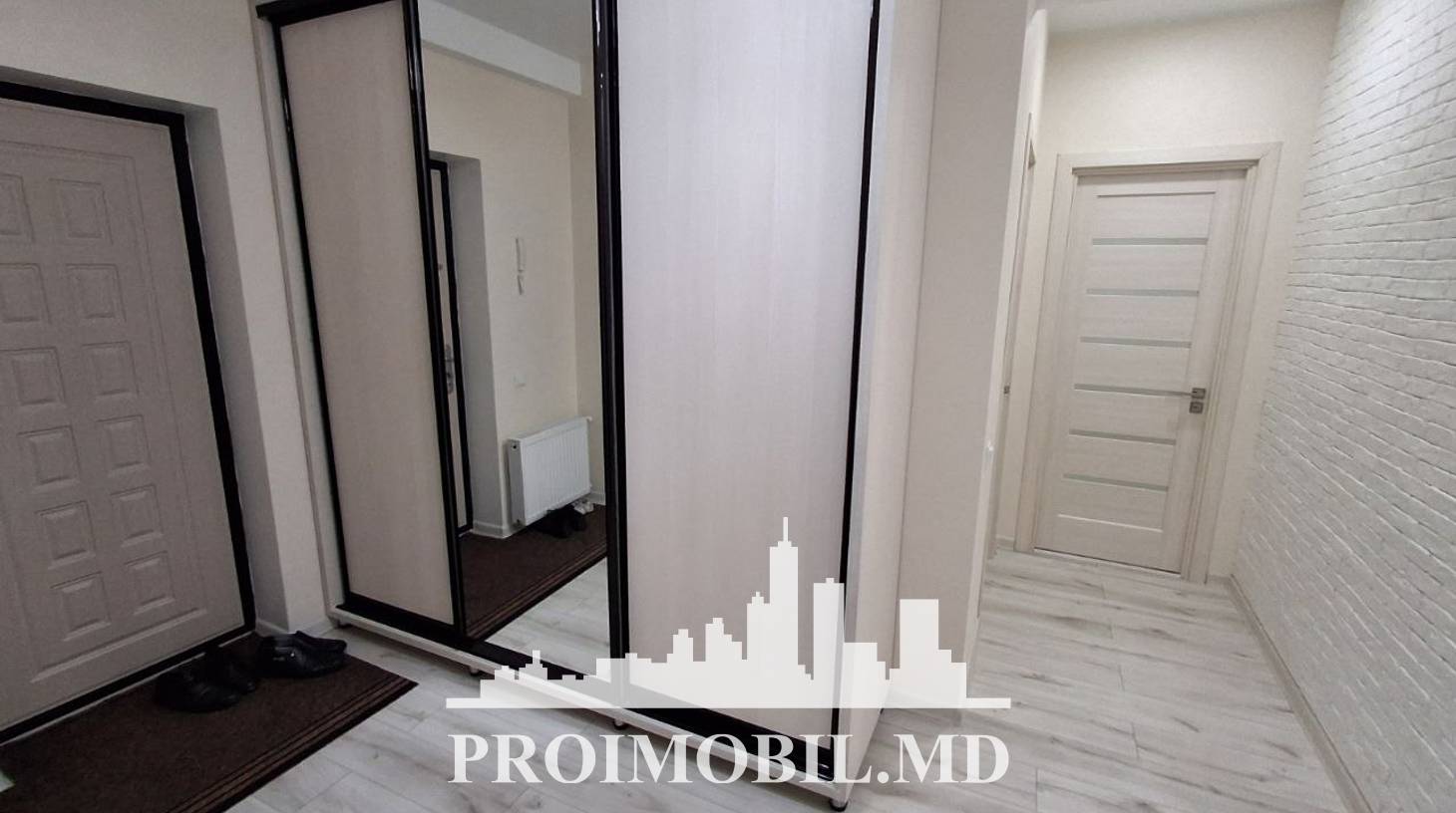 https://images.proimobil.md/ZGM3HGHQLutyu8k7r15grxRTYPNYwgwfyWHH9xoi1oc/watermark:0.75:so:0:30:0.39/resize:fill:1460:816:1/gravity:ce/bG9jYWw6Ly8vZXN0YXRlL2xyL2I3OTc4N2Q1LWEwMjktNDFmMS1iYzAwLWNkMzU5MzE3NGIwOC5qcGVn